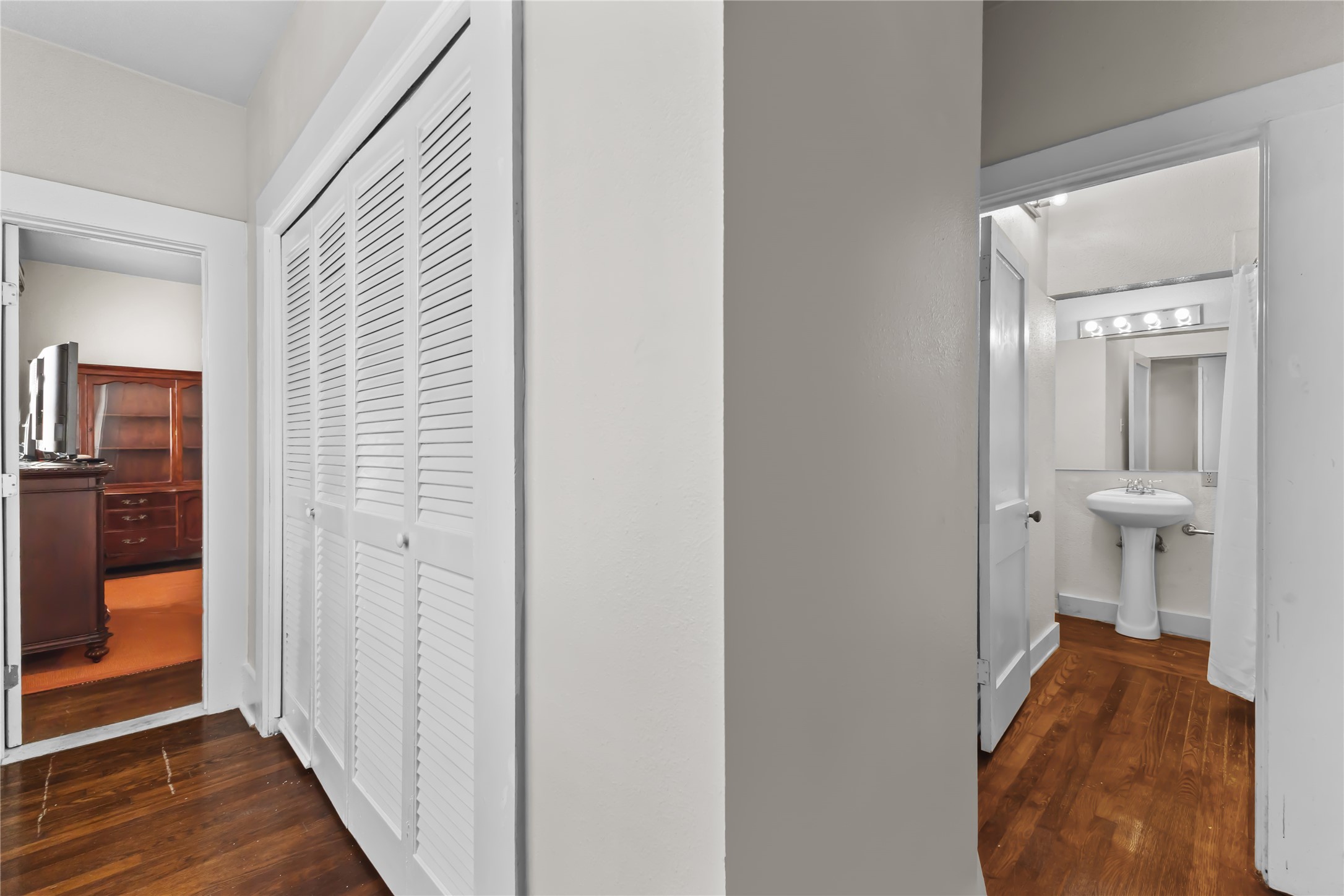2511 Whitney, #A, Houston, TX 77006