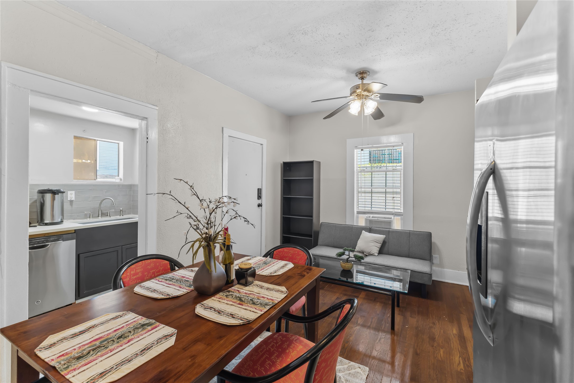 2511 Whitney, #A, Houston, TX 77006