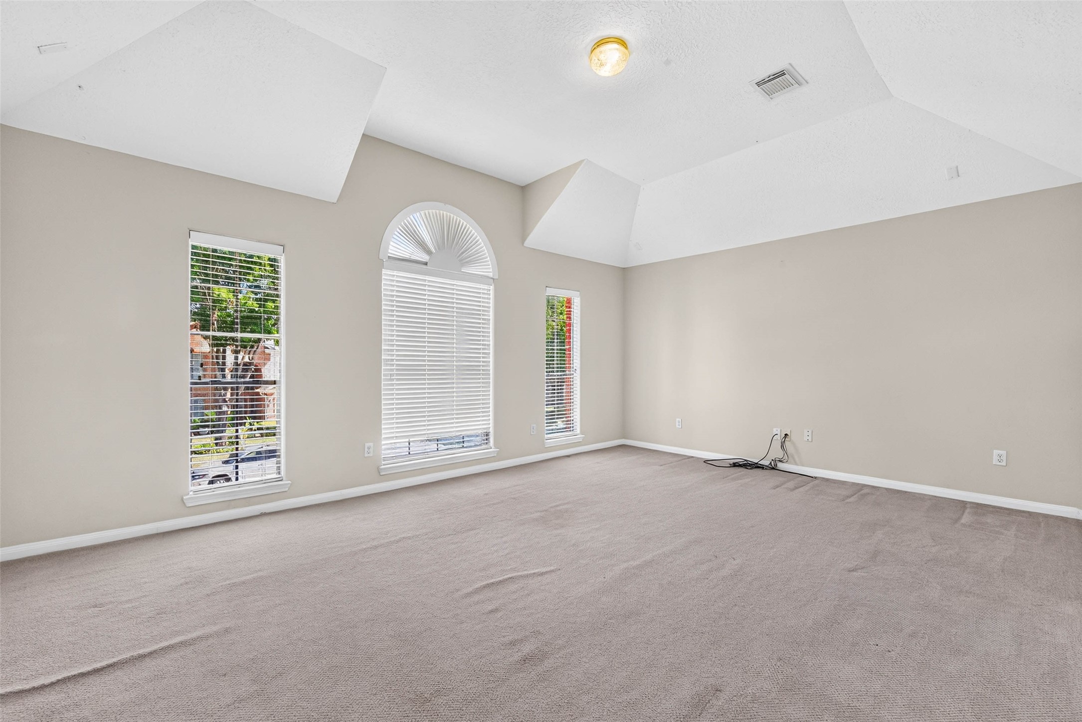 110 Annes Way, Stafford, TX 77477