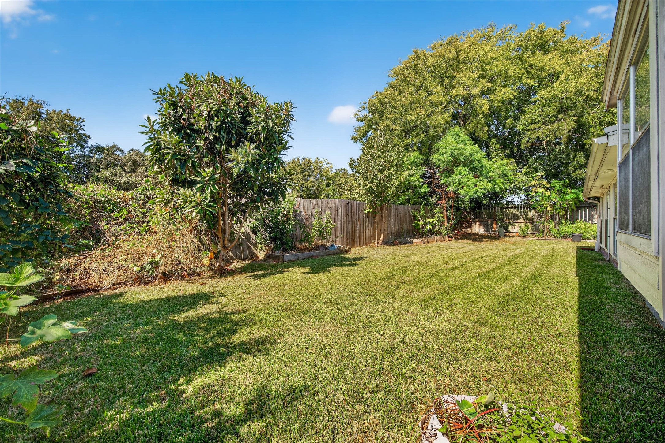 110 Annes Way, Stafford, TX 77477