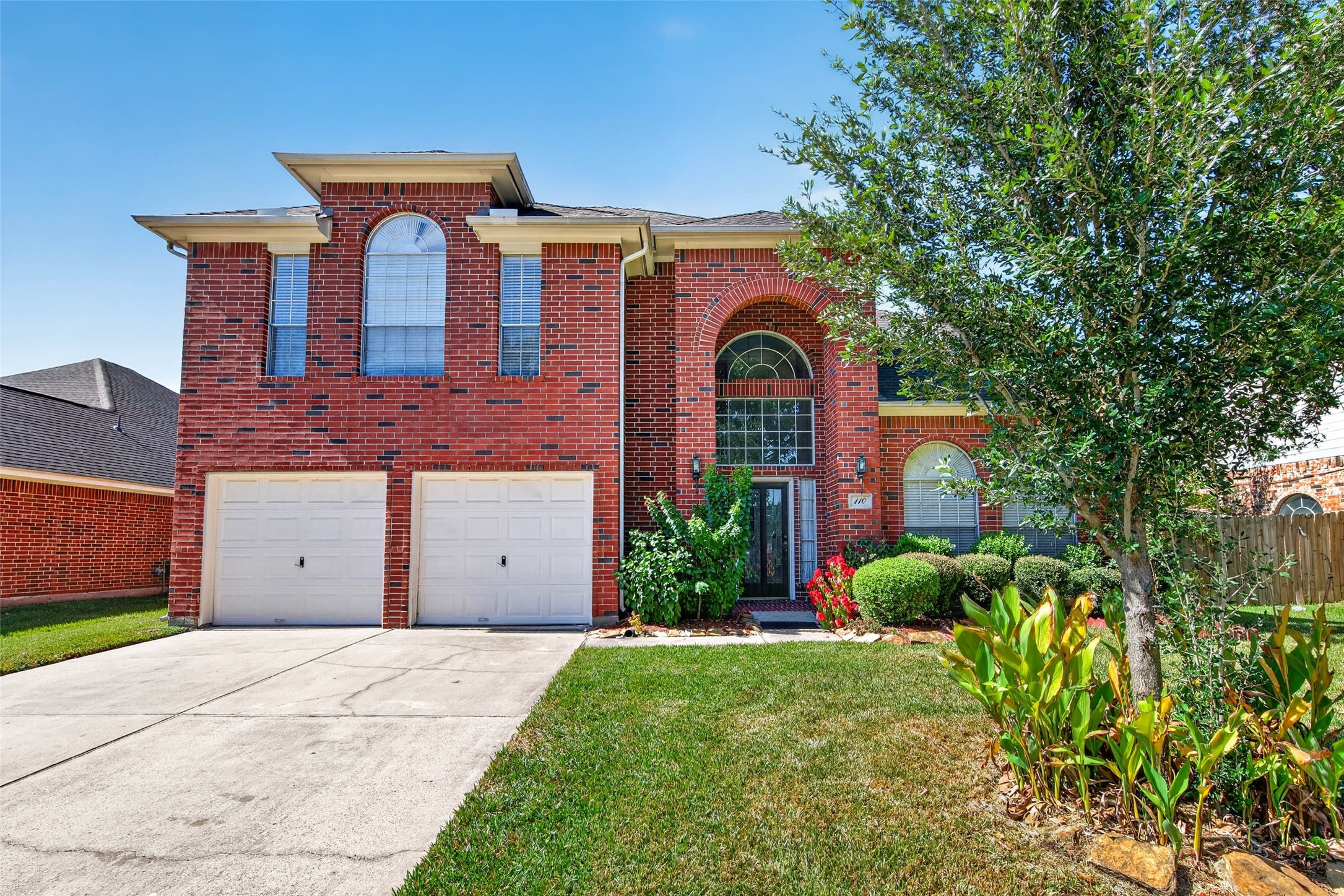110 Annes Way, Stafford, TX 77477