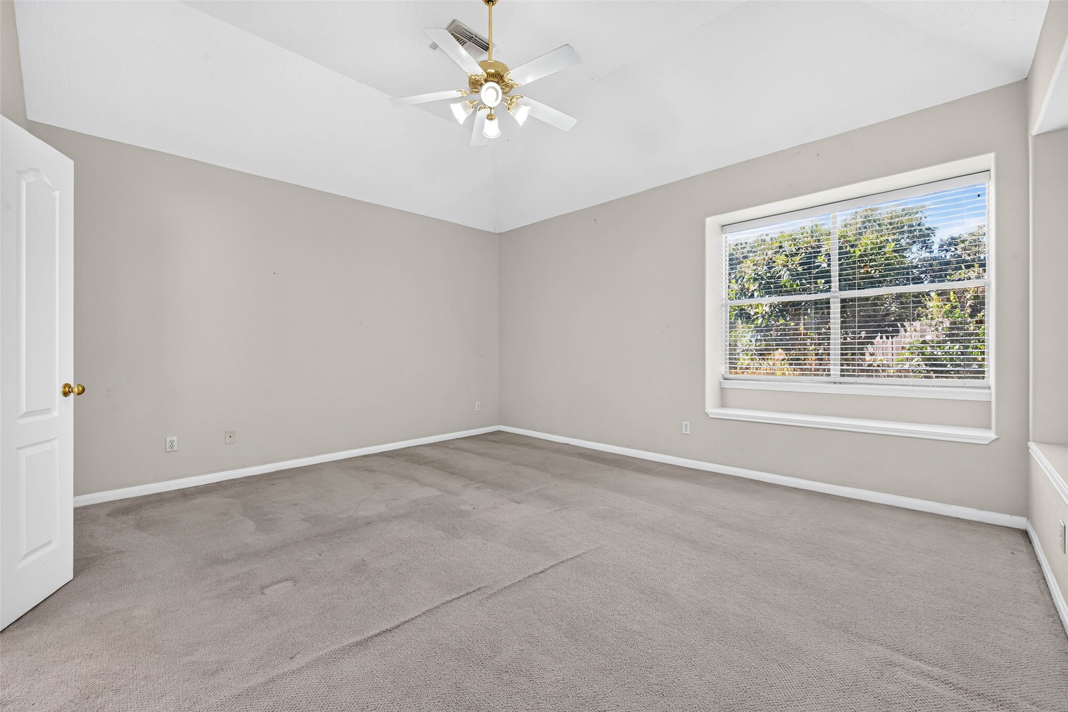 110 Annes Way, Stafford, TX 77477