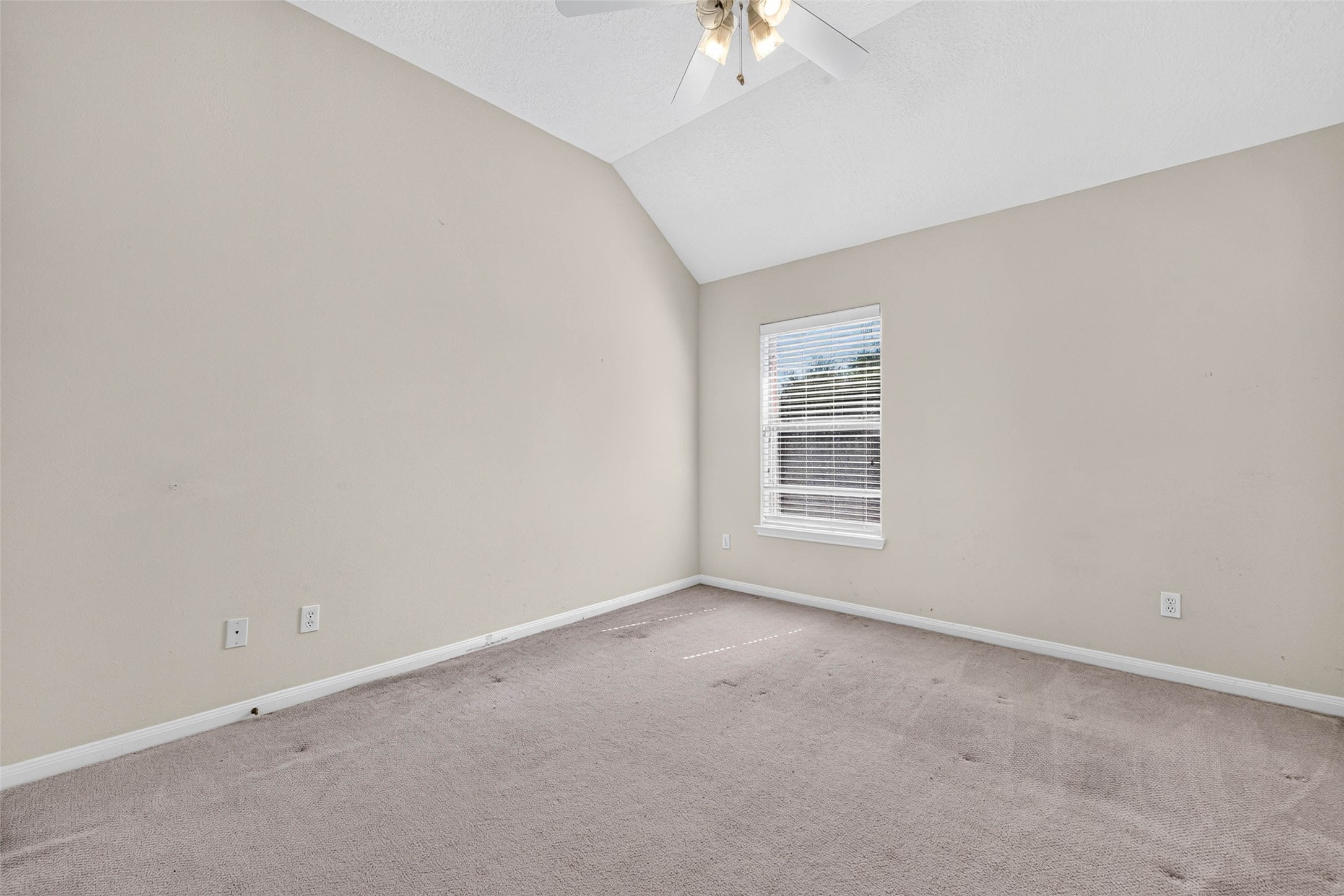 110 Annes Way, Stafford, TX 77477