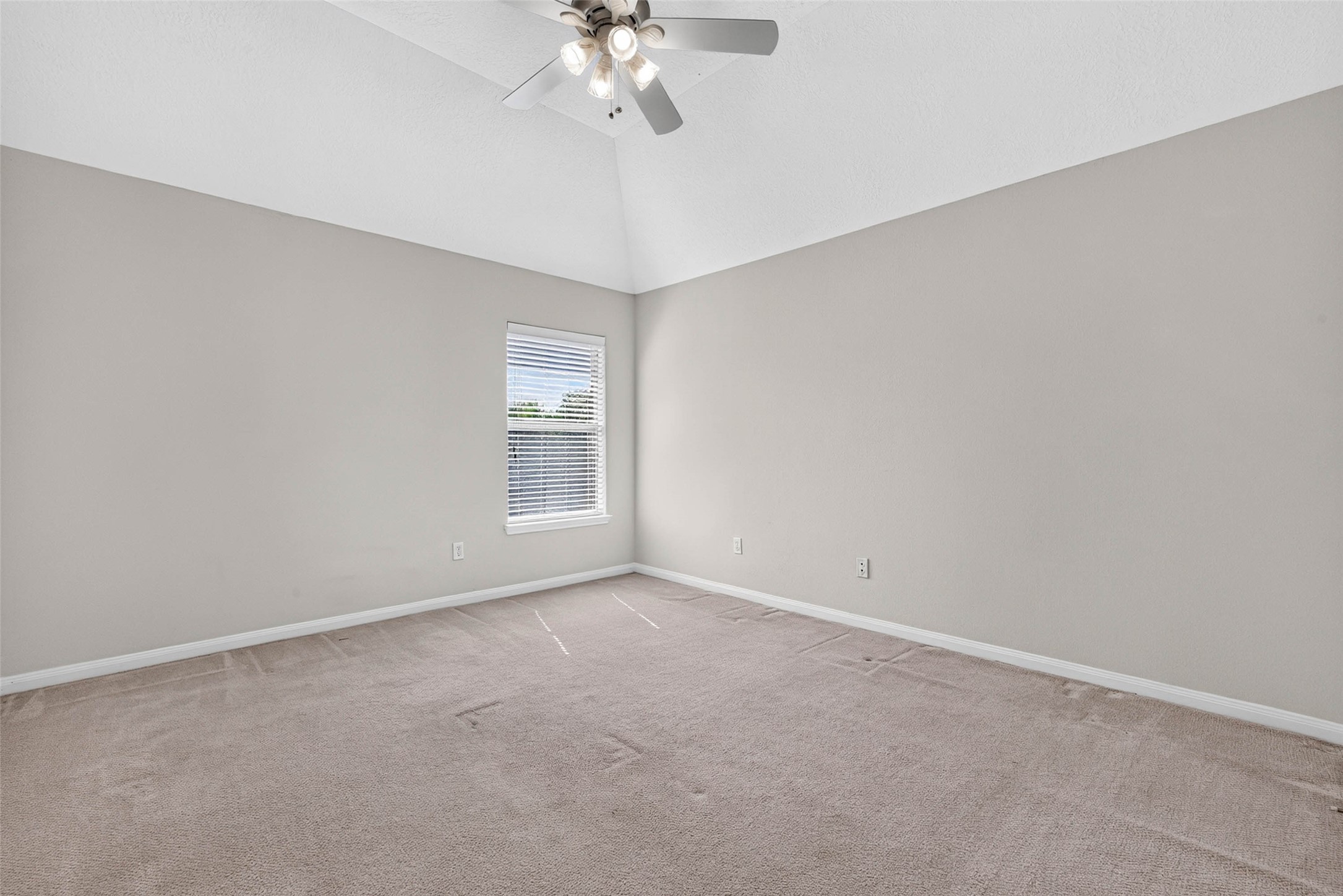 110 Annes Way, Stafford, TX 77477
