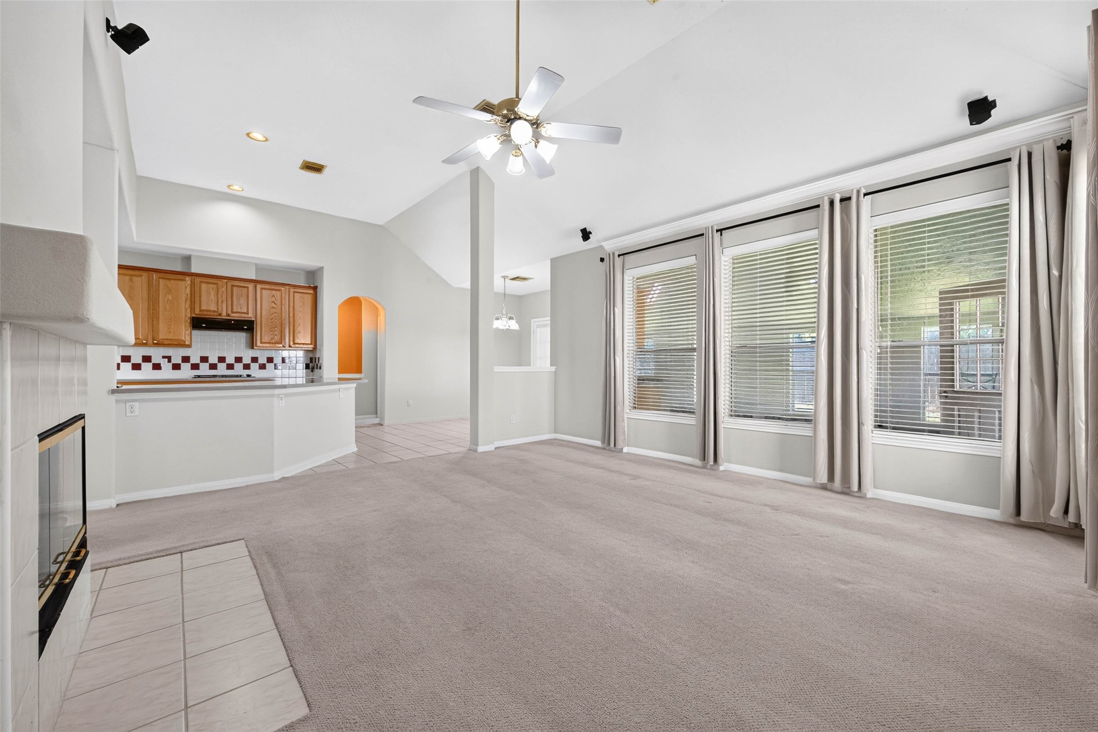 110 Annes Way, Stafford, TX 77477