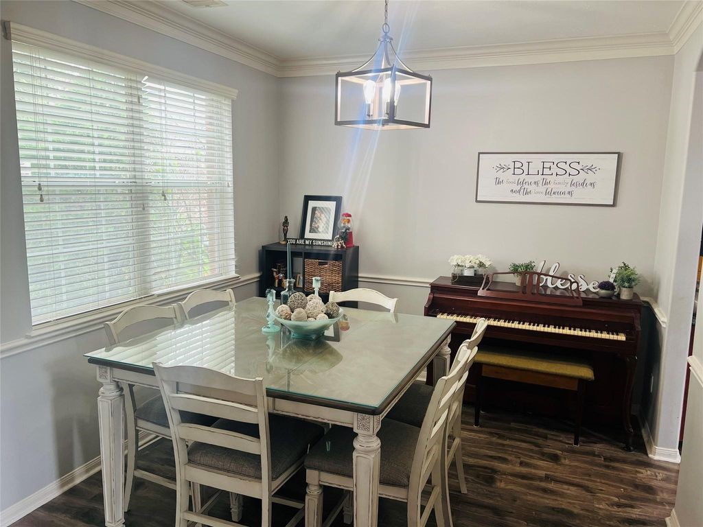 1702 Lansing Cove Drive, Fresno, TX 77545