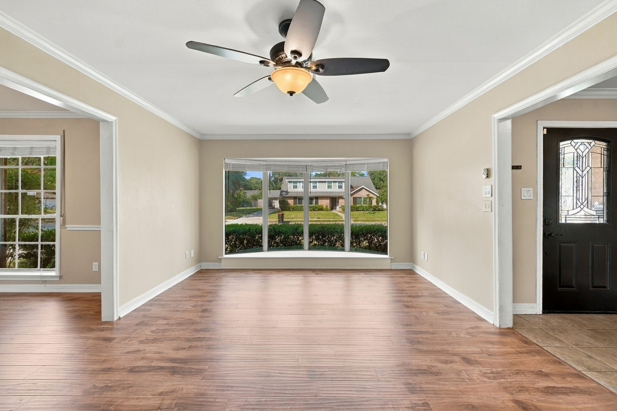 7823 Twin Hills Drive, Houston, TX 77071 7823 Twin Hills Drive, Houston, TX 77071