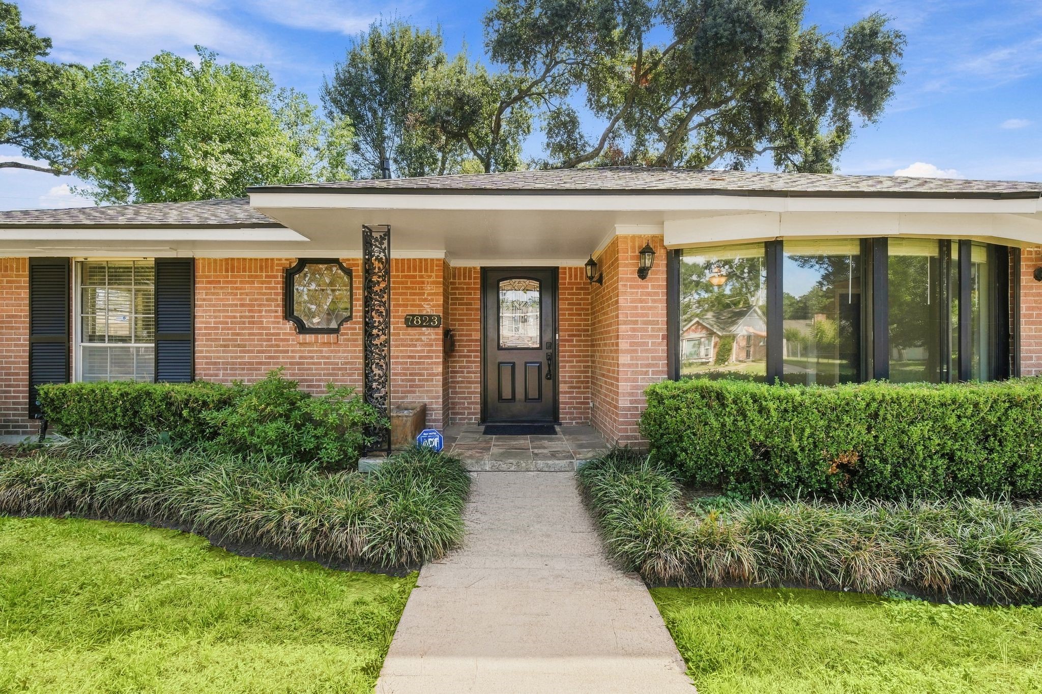 7823 Twin Hills Drive, Houston, TX 77071 7823 Twin Hills Drive, Houston, TX 77071