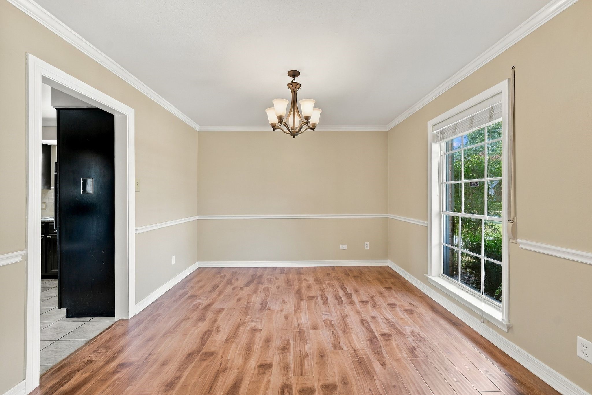 7823 Twin Hills Drive, Houston, TX 77071