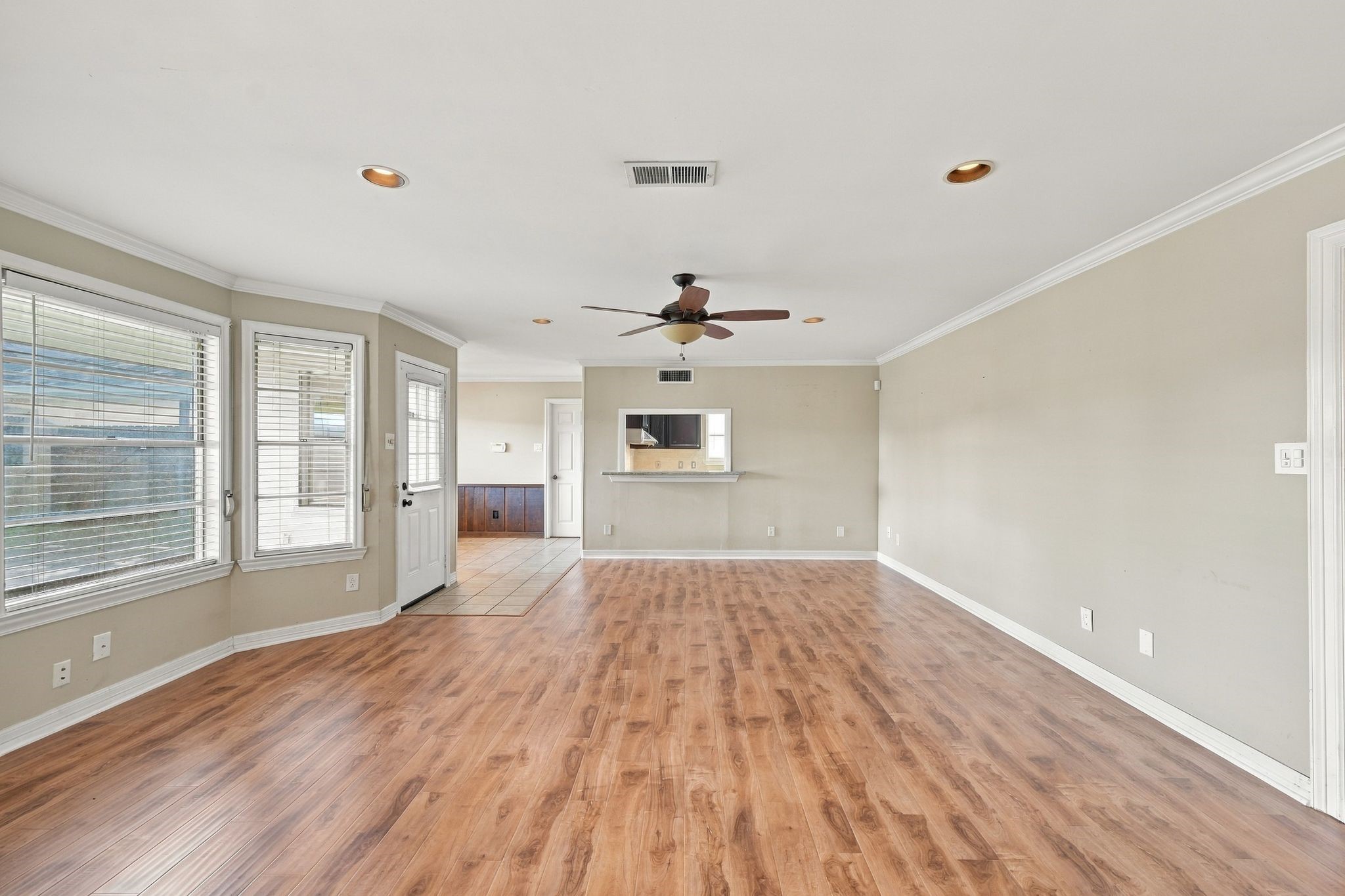 7823 Twin Hills Drive, Houston, TX 77071