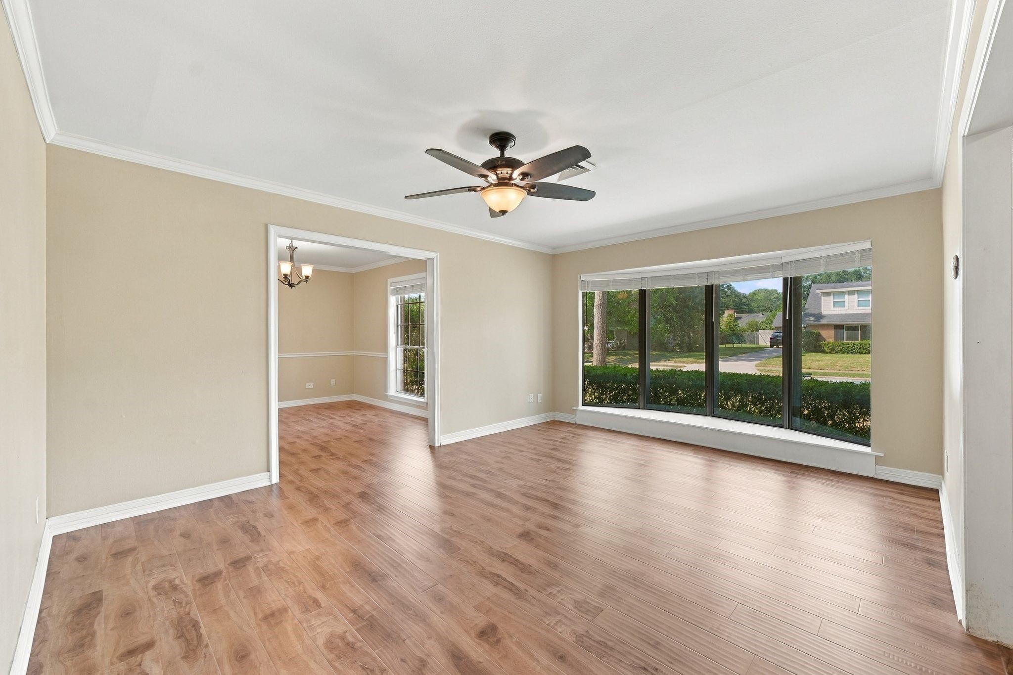 7823 Twin Hills Drive, Houston, TX 77071 7823 Twin Hills Drive, Houston, TX 77071