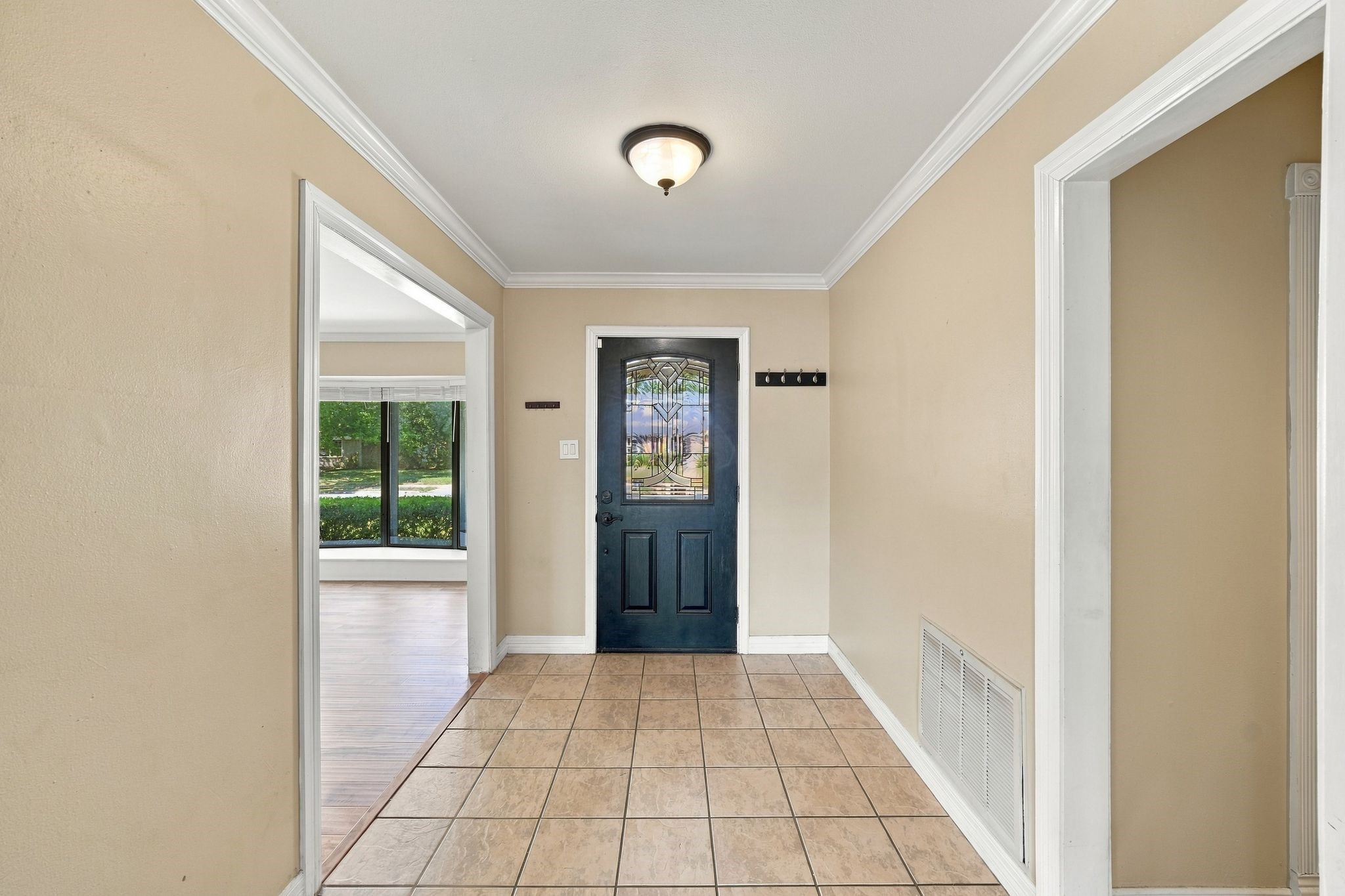 7823 Twin Hills Drive, Houston, TX 77071 7823 Twin Hills Drive, Houston, TX 77071