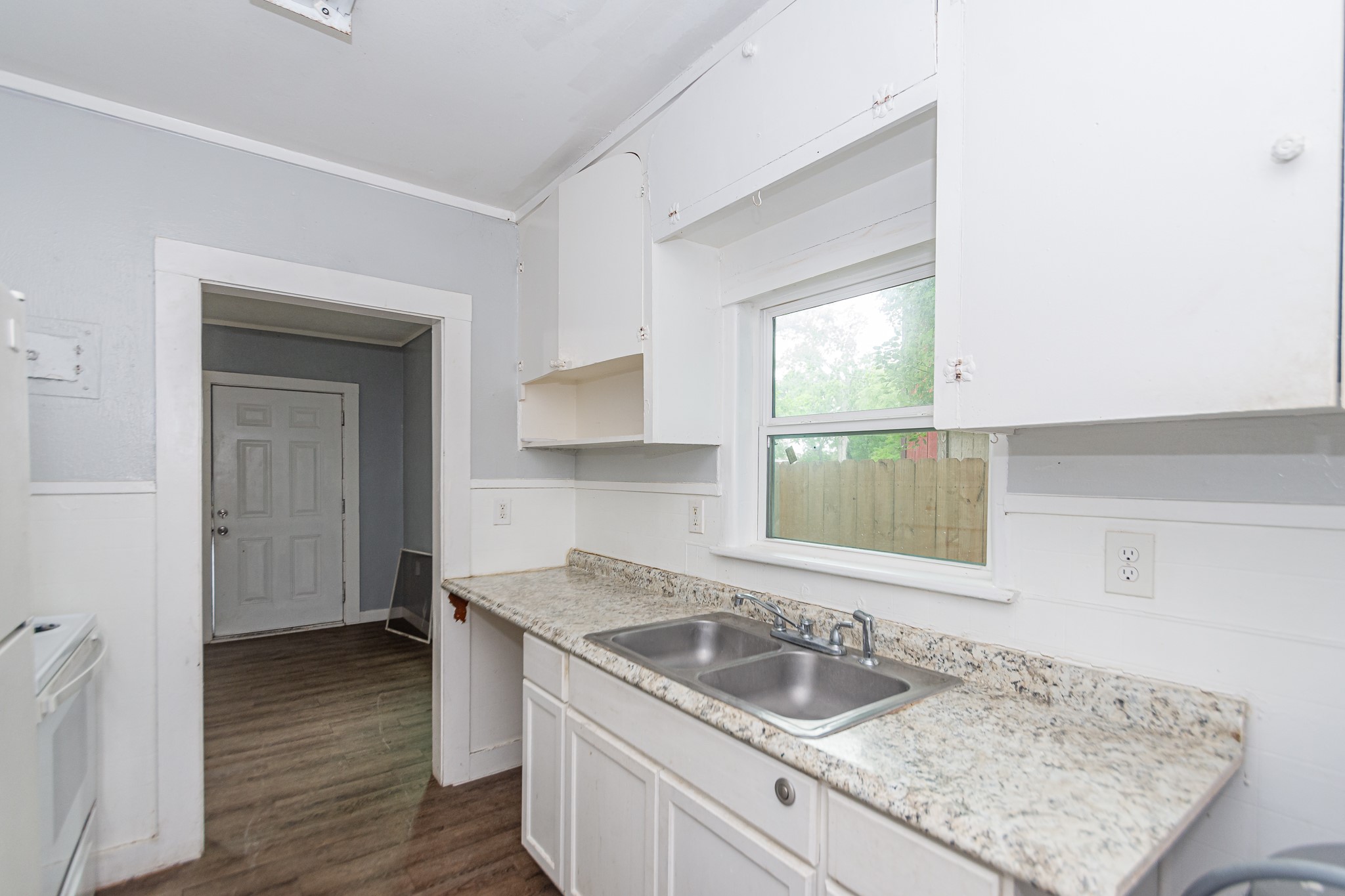 713 W Willis Street, Alvin, TX 77511