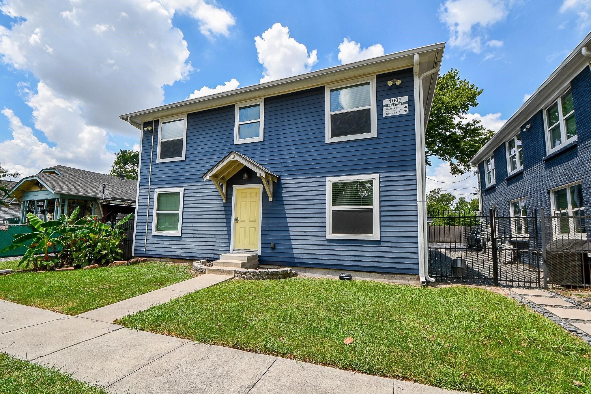 Welcome to 1009 Enid St Unit 3, a 1/1 in Brooke Smith!