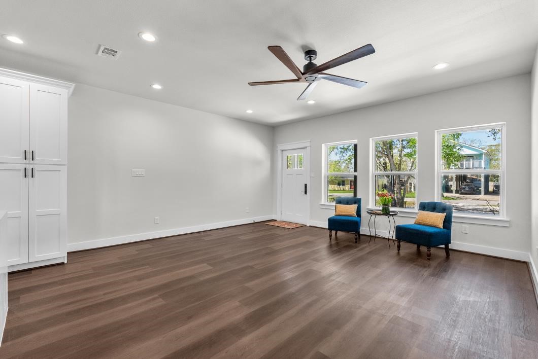 125 4th Street, San Leon, TX 77539 125 4th Street, San Leon, TX 77539