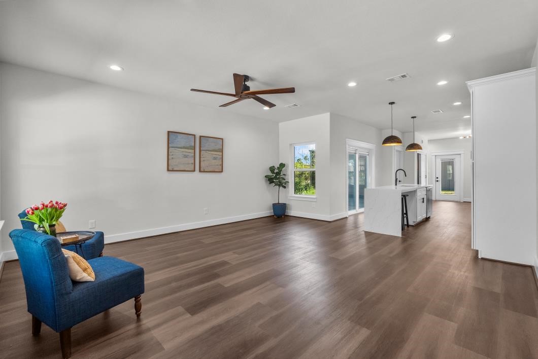 125 4th Street, San Leon, TX 77539 125 4th Street, San Leon, TX 77539