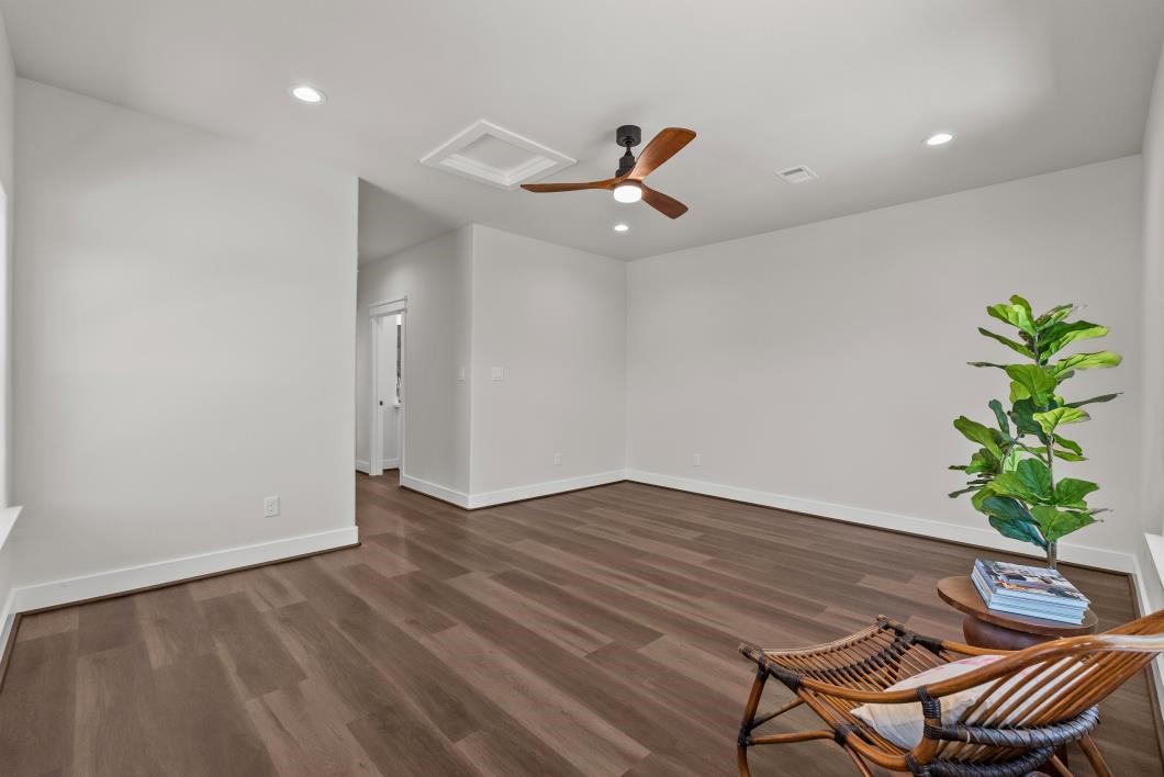 125 4th Street, San Leon, TX 77539