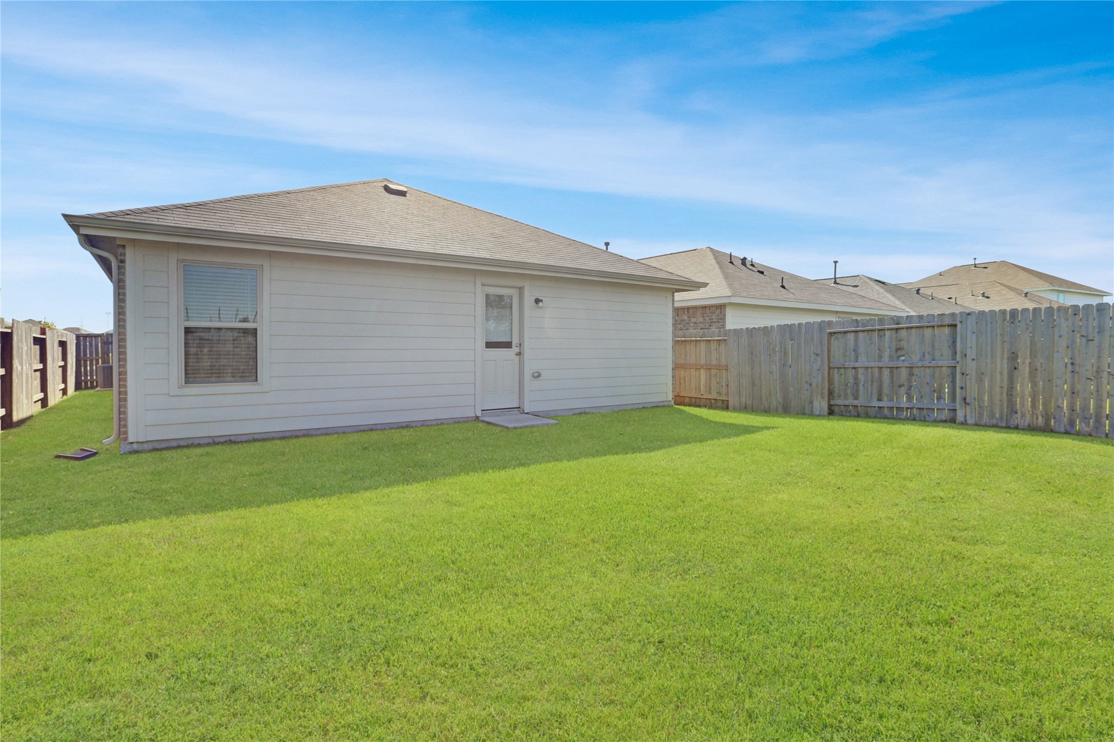 4235 Palmetto Grove Lane, Baytown, TX 77521