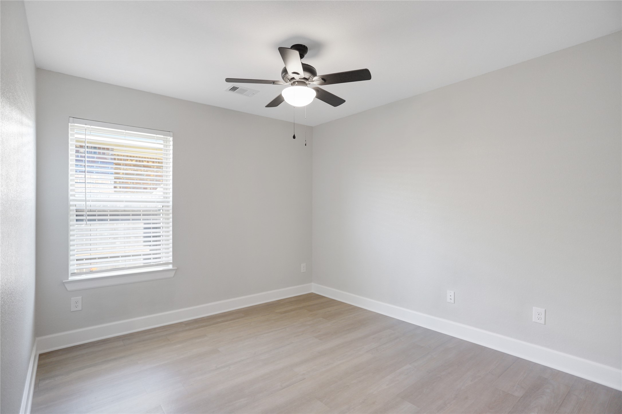 4235 Palmetto Grove Lane, Baytown, TX 77521