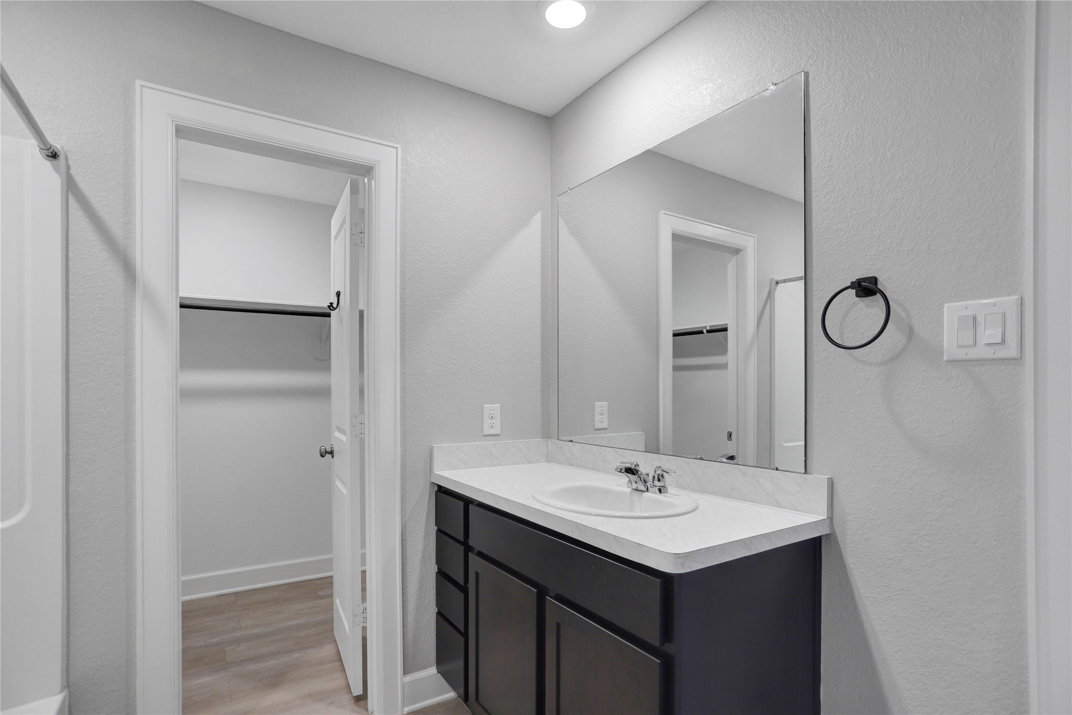 4235 Palmetto Grove Lane, Baytown, TX 77521