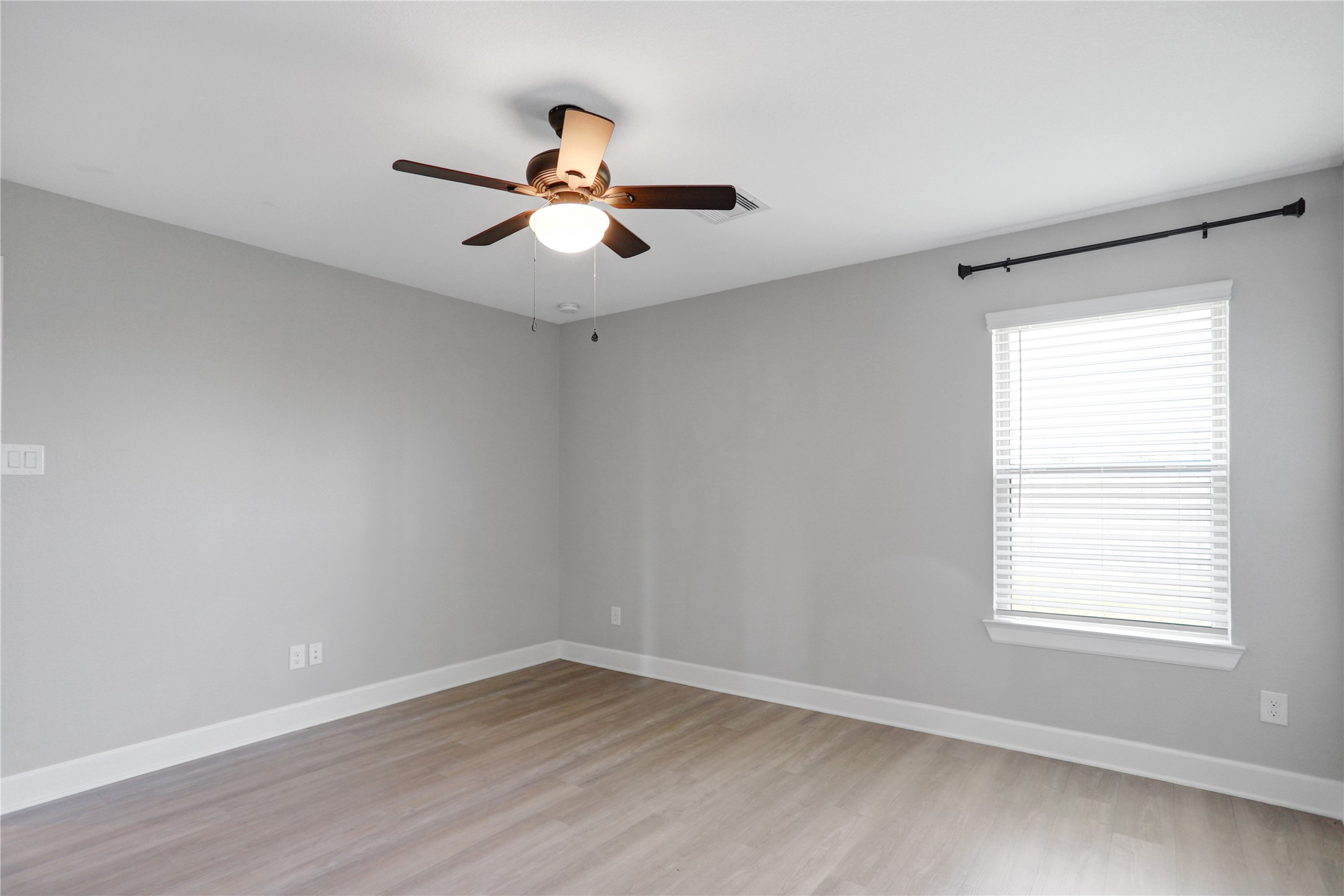 4235 Palmetto Grove Lane, Baytown, TX 77521