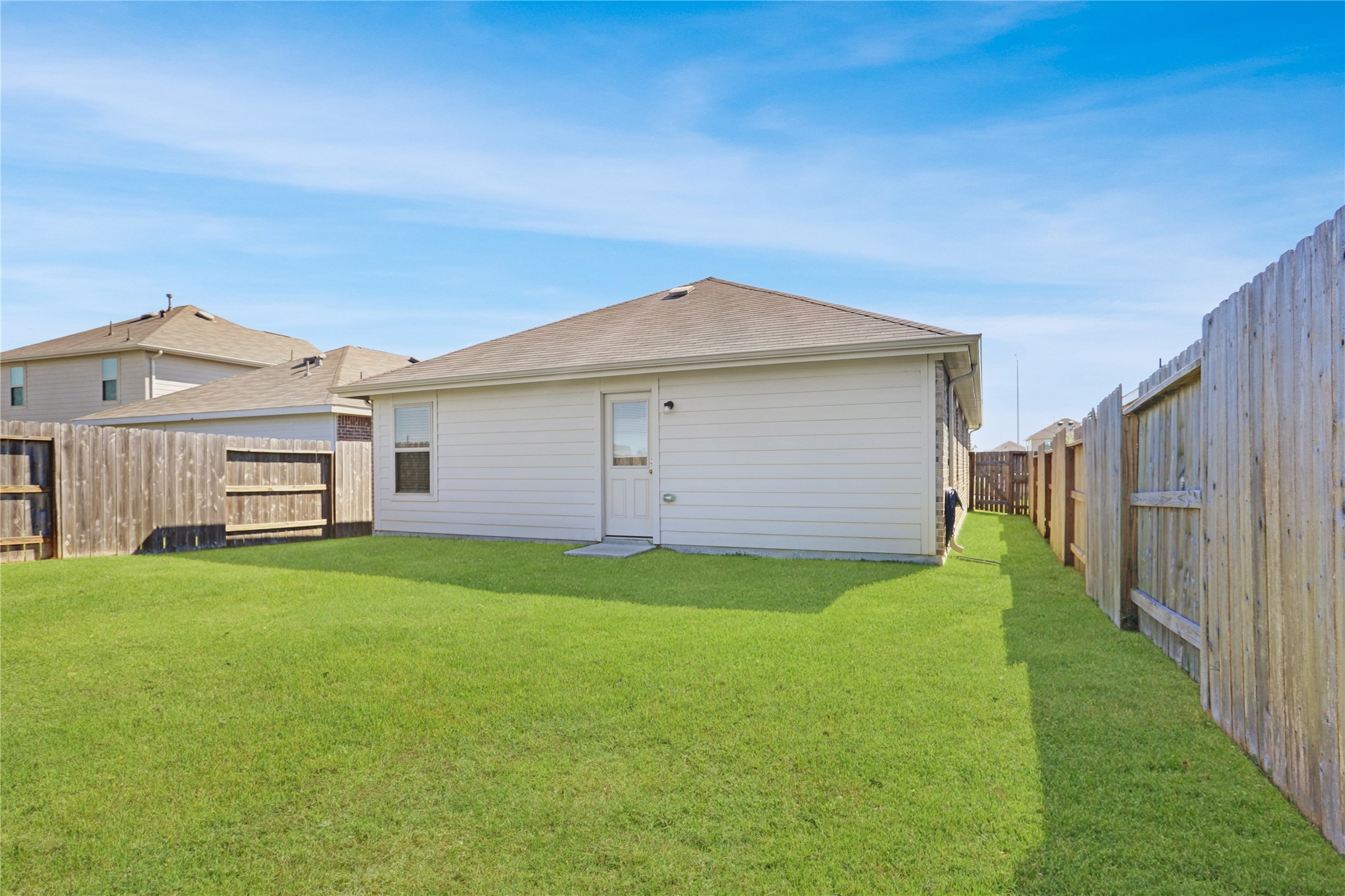 4235 Palmetto Grove Lane, Baytown, TX 77521