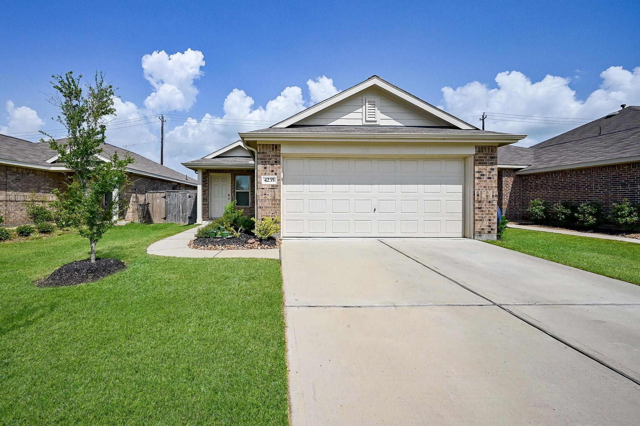 4235 Palmetto Grove Lane, Baytown, TX 77521 4235 Palmetto Grove Lane, Baytown, TX 77521