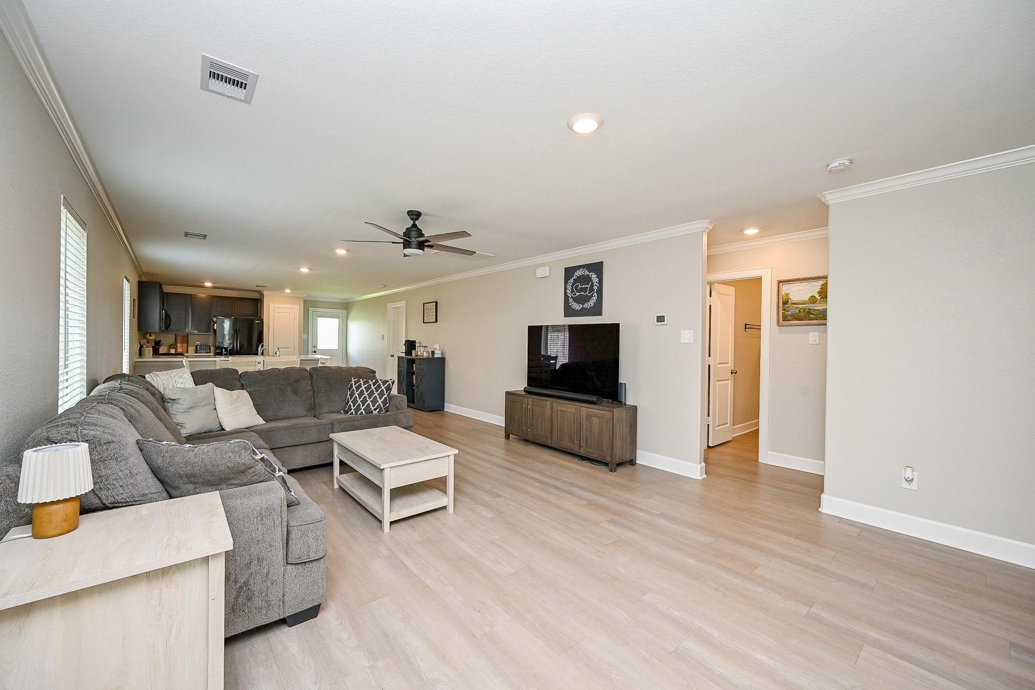 4235 Palmetto Grove Lane, Baytown, TX 77521