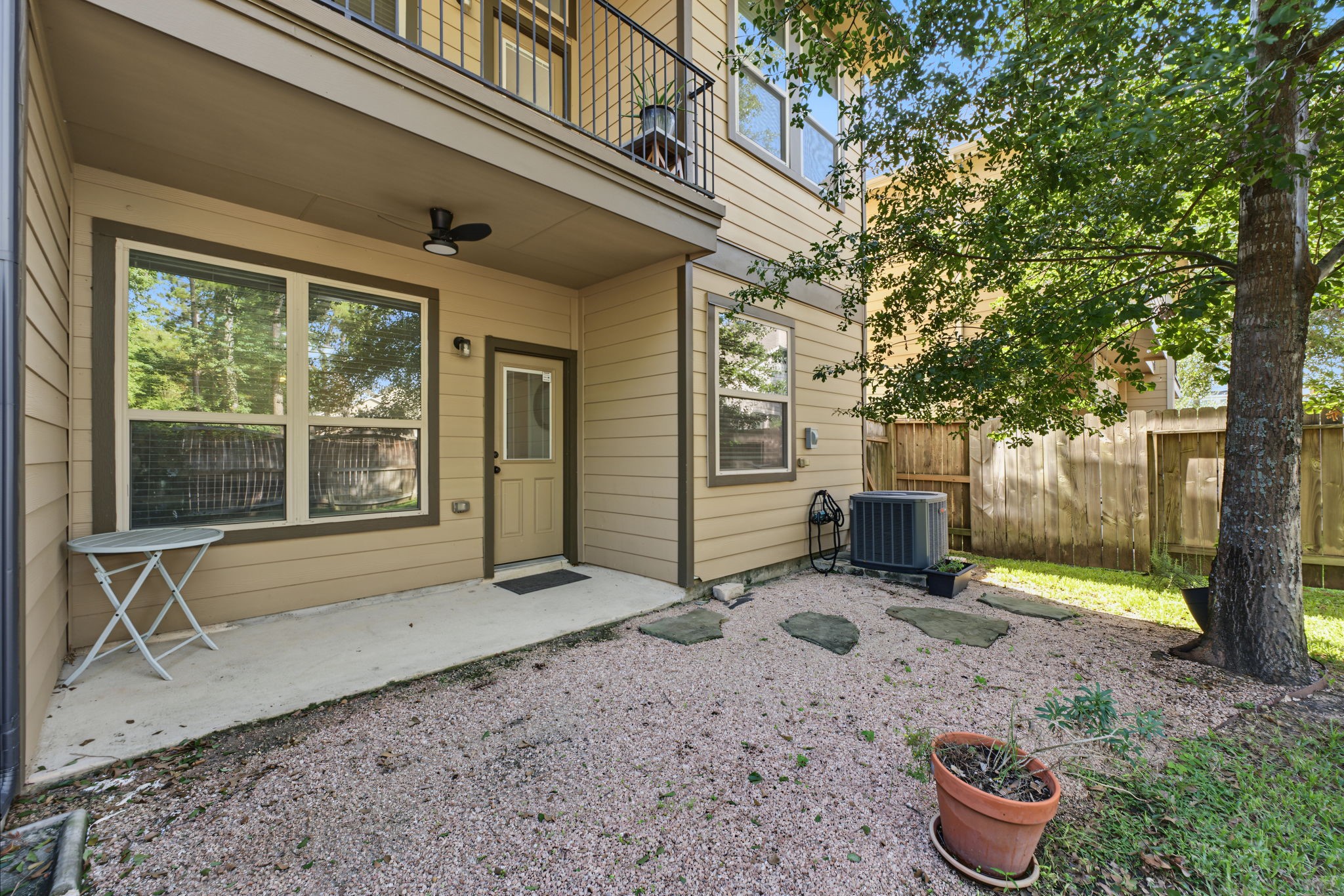 178 Biltmore Loop, Montgomery, TX 77316