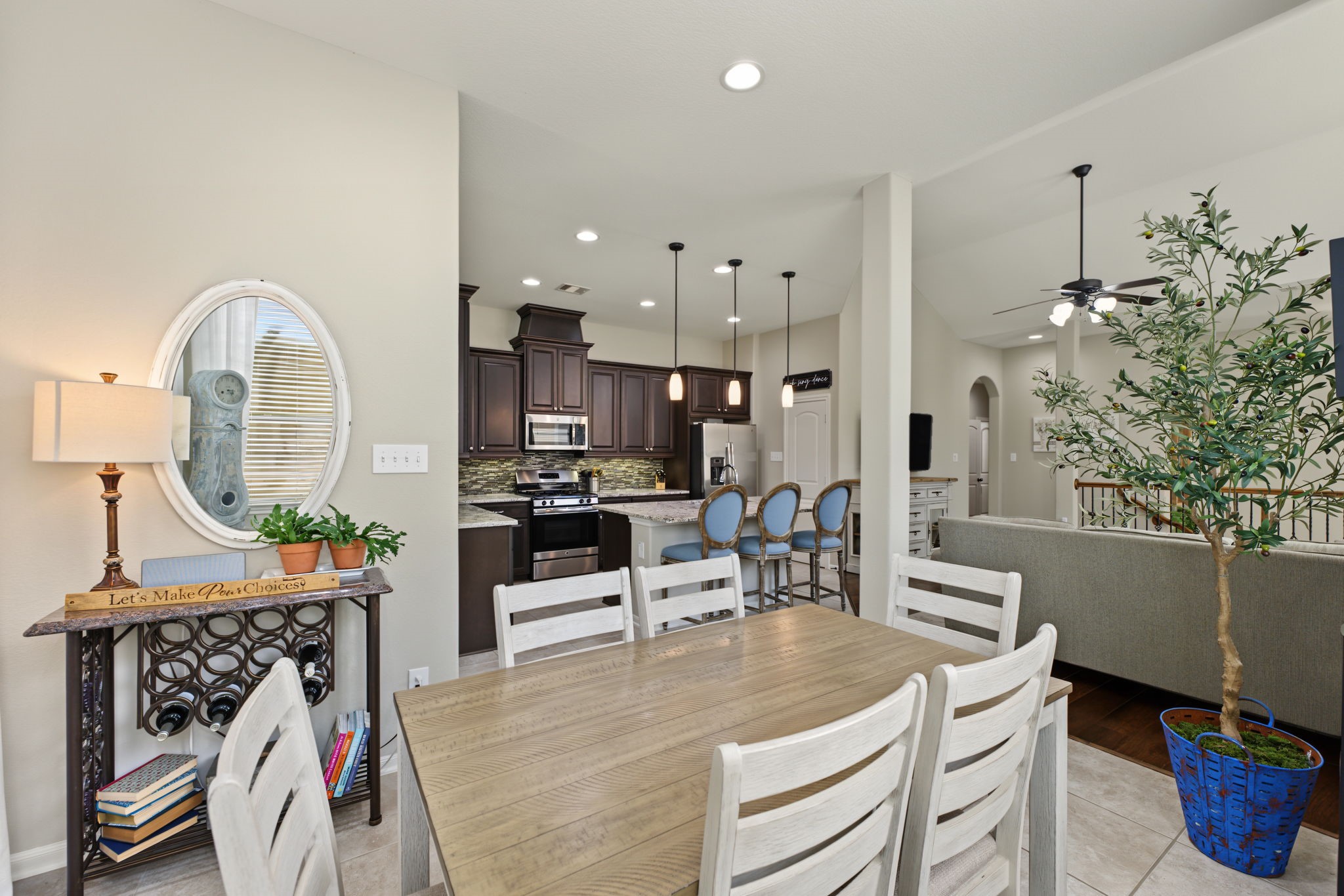 178 Biltmore Loop, Montgomery, TX 77316