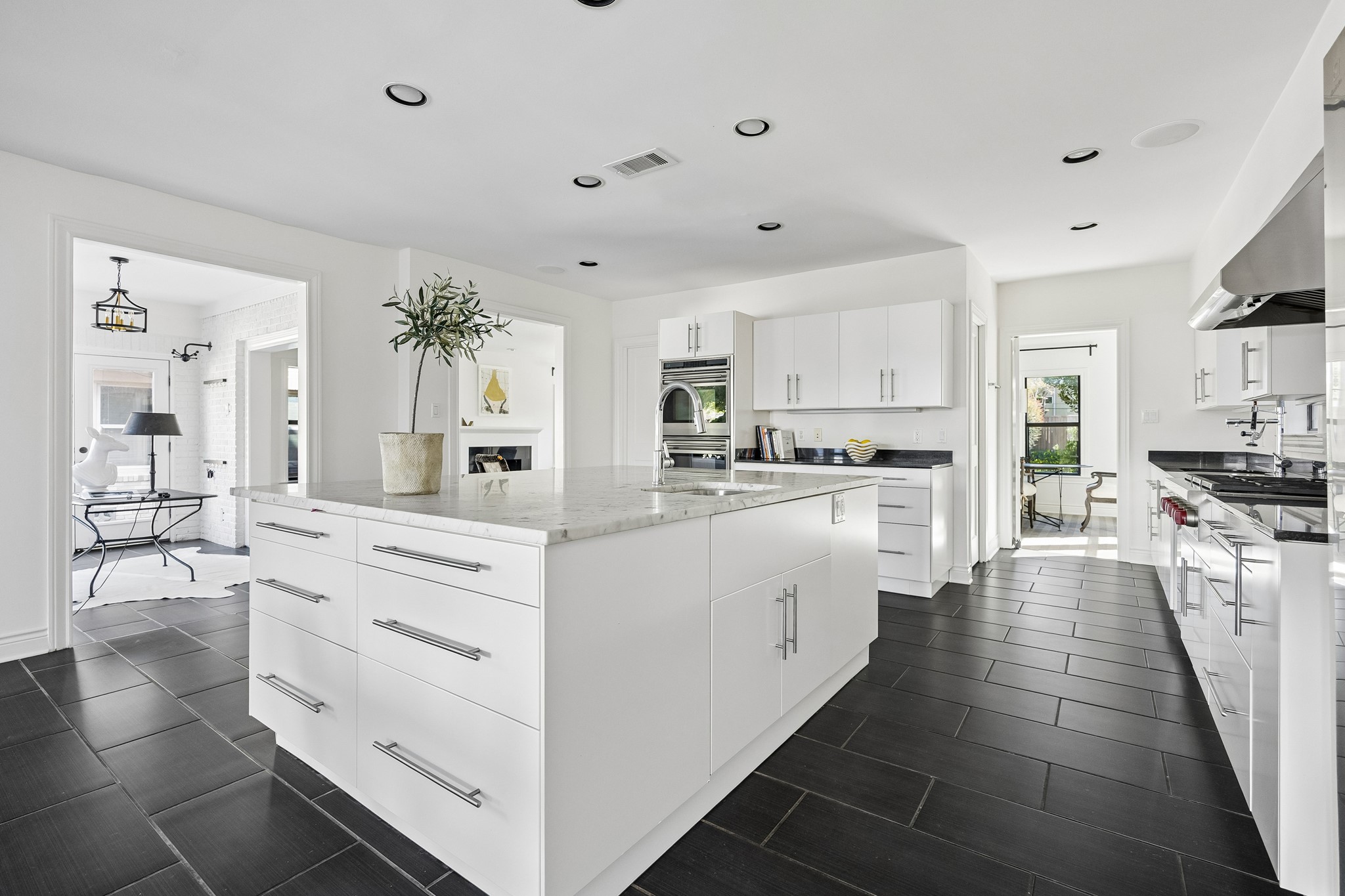 2144 Colquitt Street, Houston, TX 77098