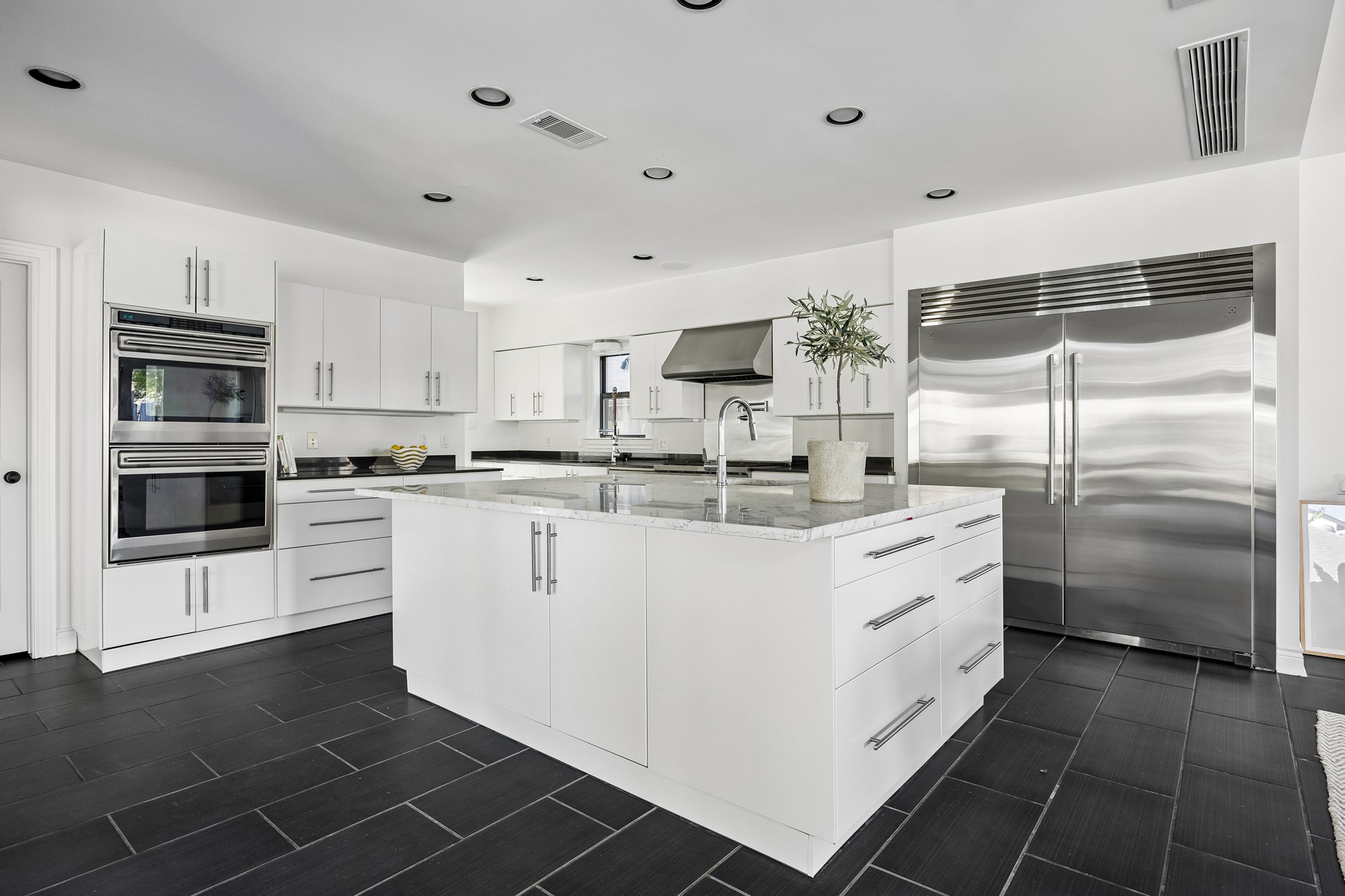 2144 Colquitt Street, Houston, TX 77098