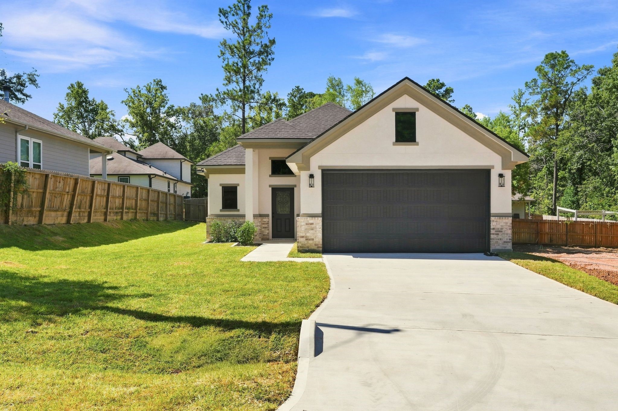 3020 Apache Street, Willis, TX 77378 3020 Apache Street, Willis, TX 77378