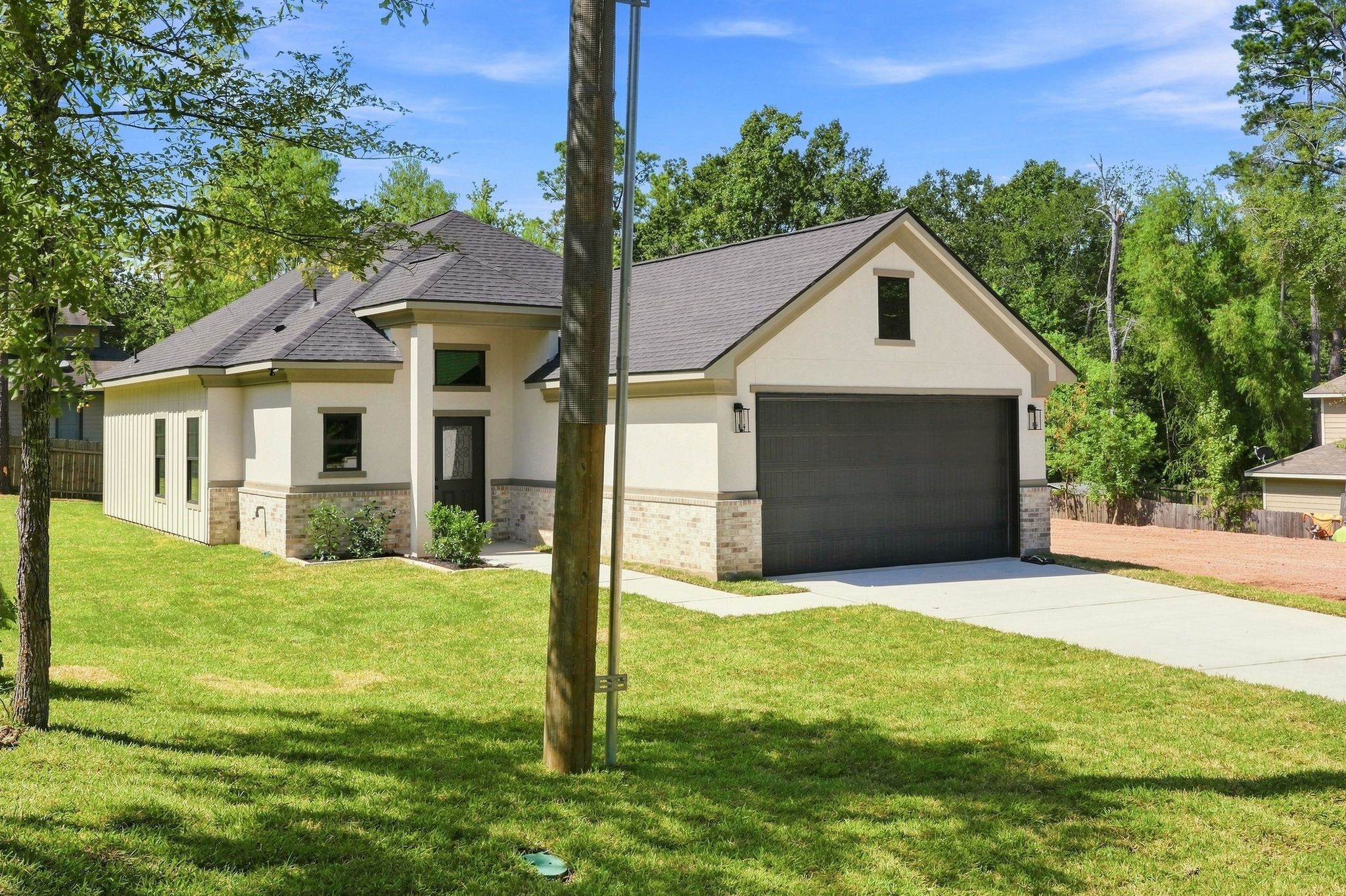3020 Apache Street, Willis, TX 77378 3020 Apache Street, Willis, TX 77378