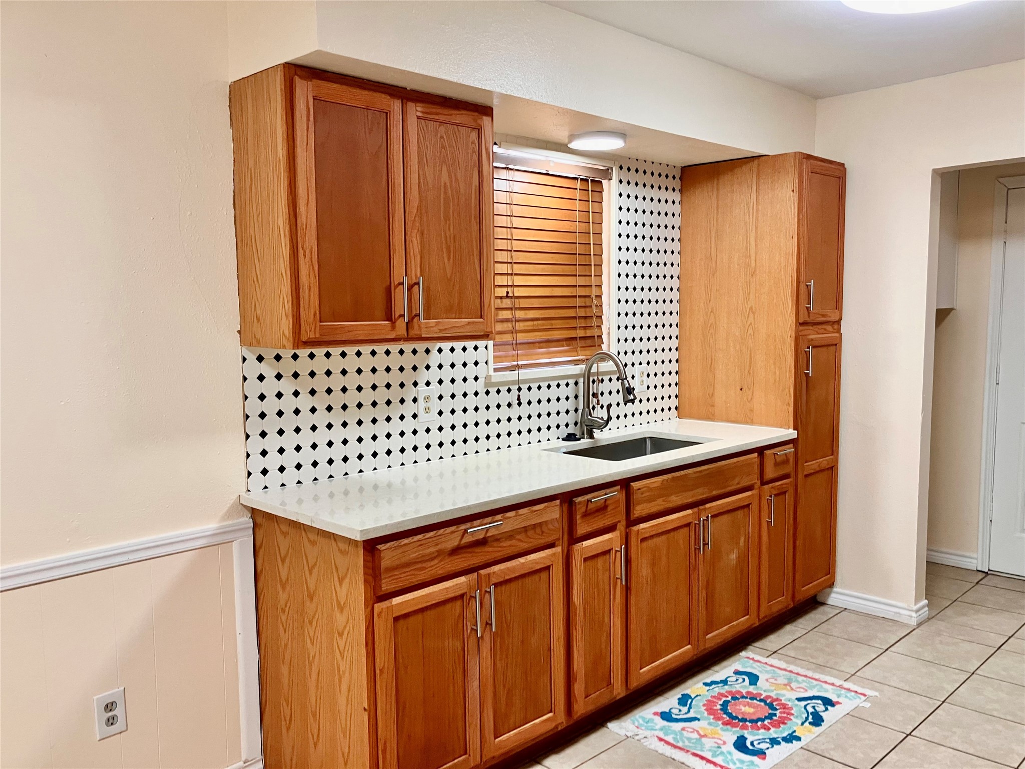 small pantry
utilities just past kitchen