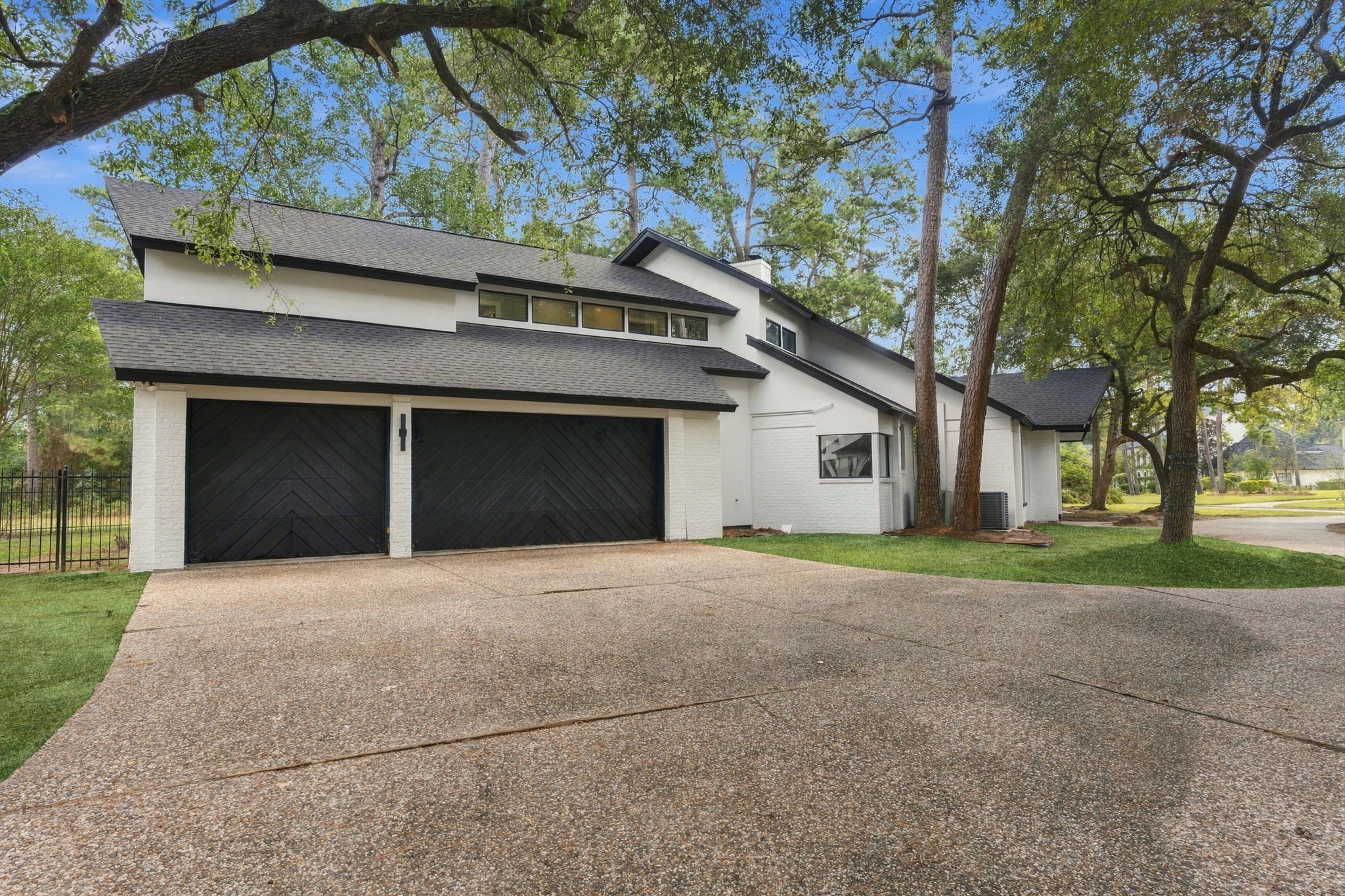 3 Rain Fern Court, The Woodlands, TX 77380