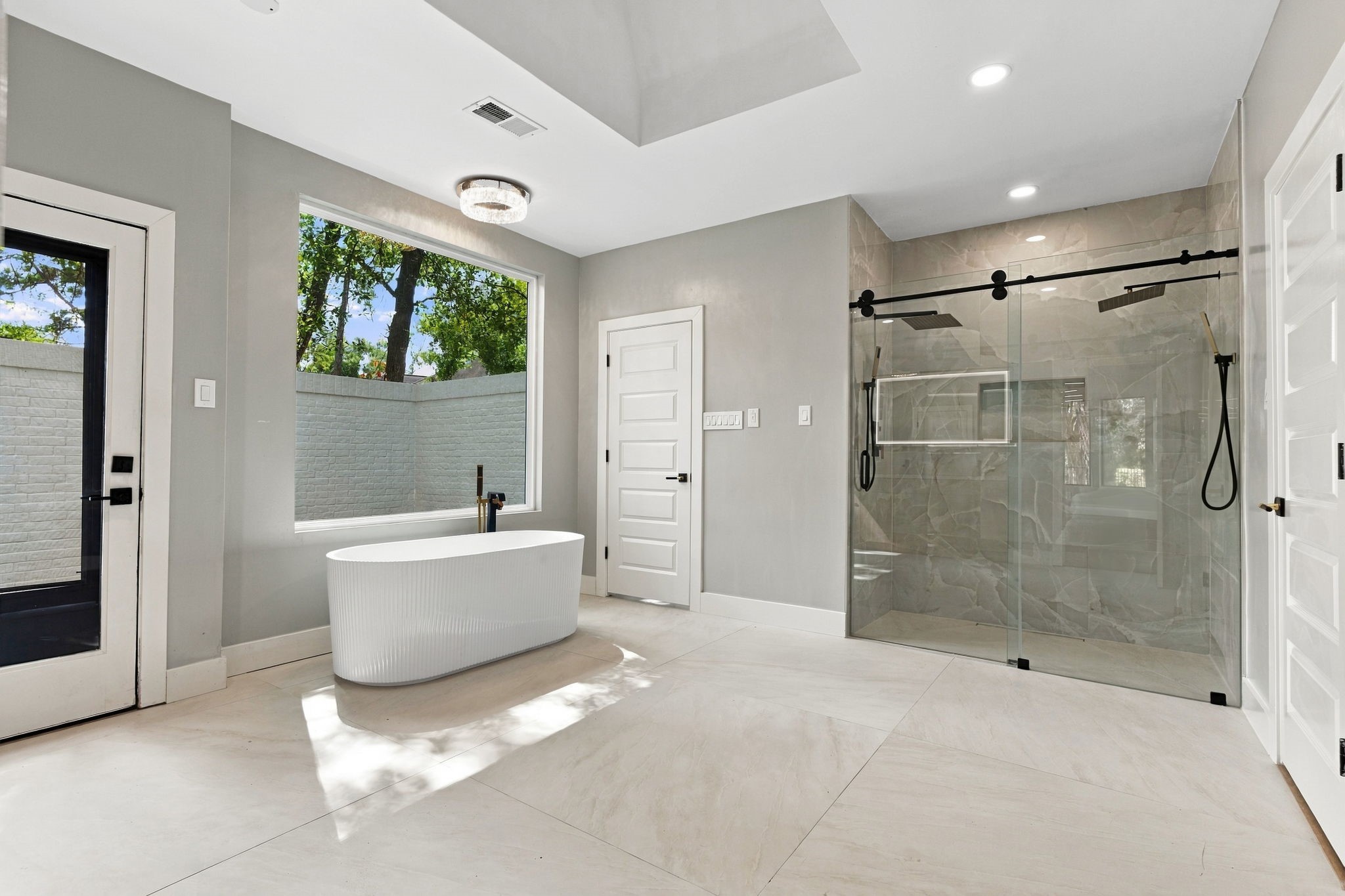 3 Rain Fern Court, The Woodlands, TX 77380