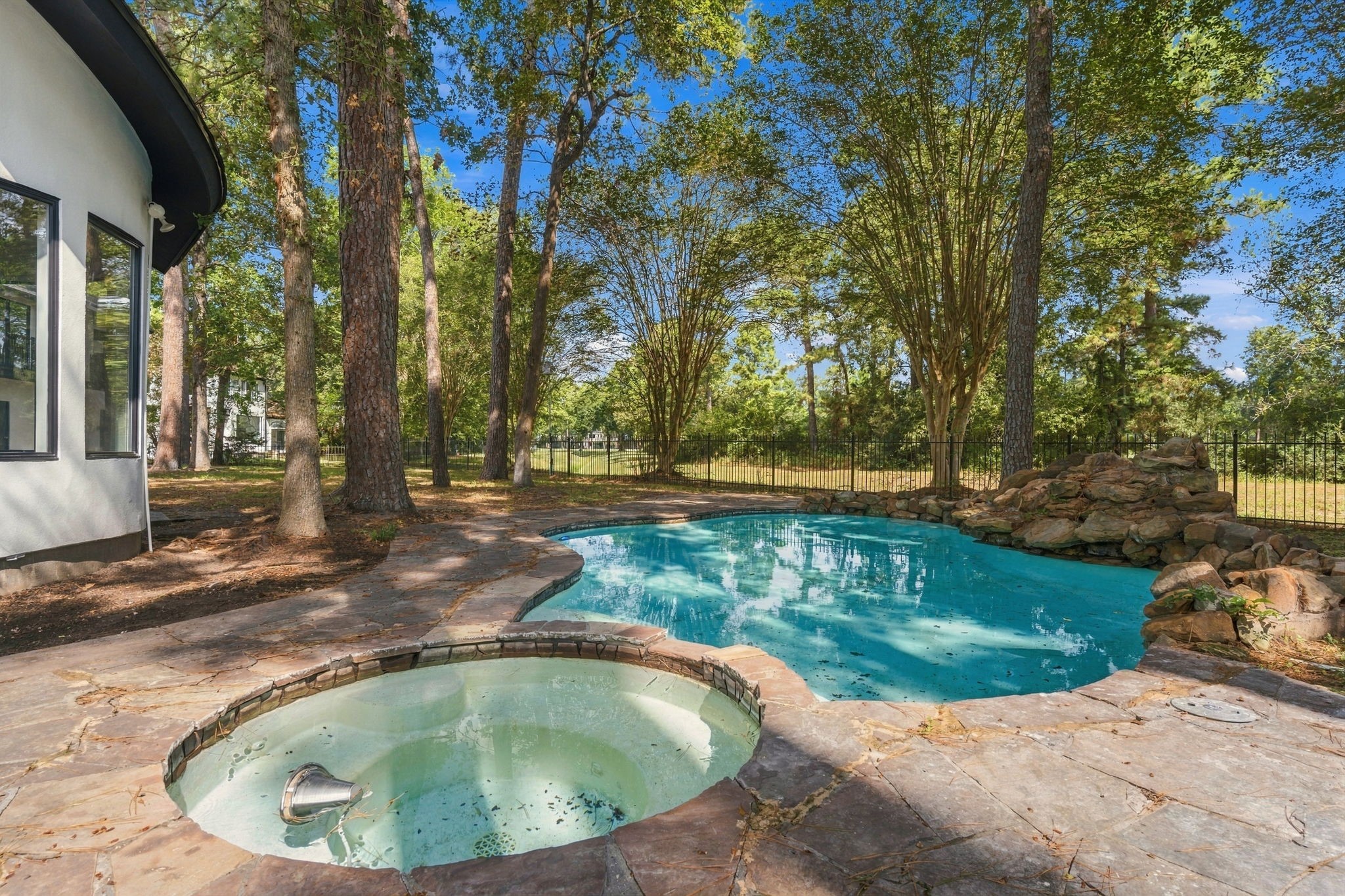 3 Rain Fern Court, The Woodlands, TX 77380