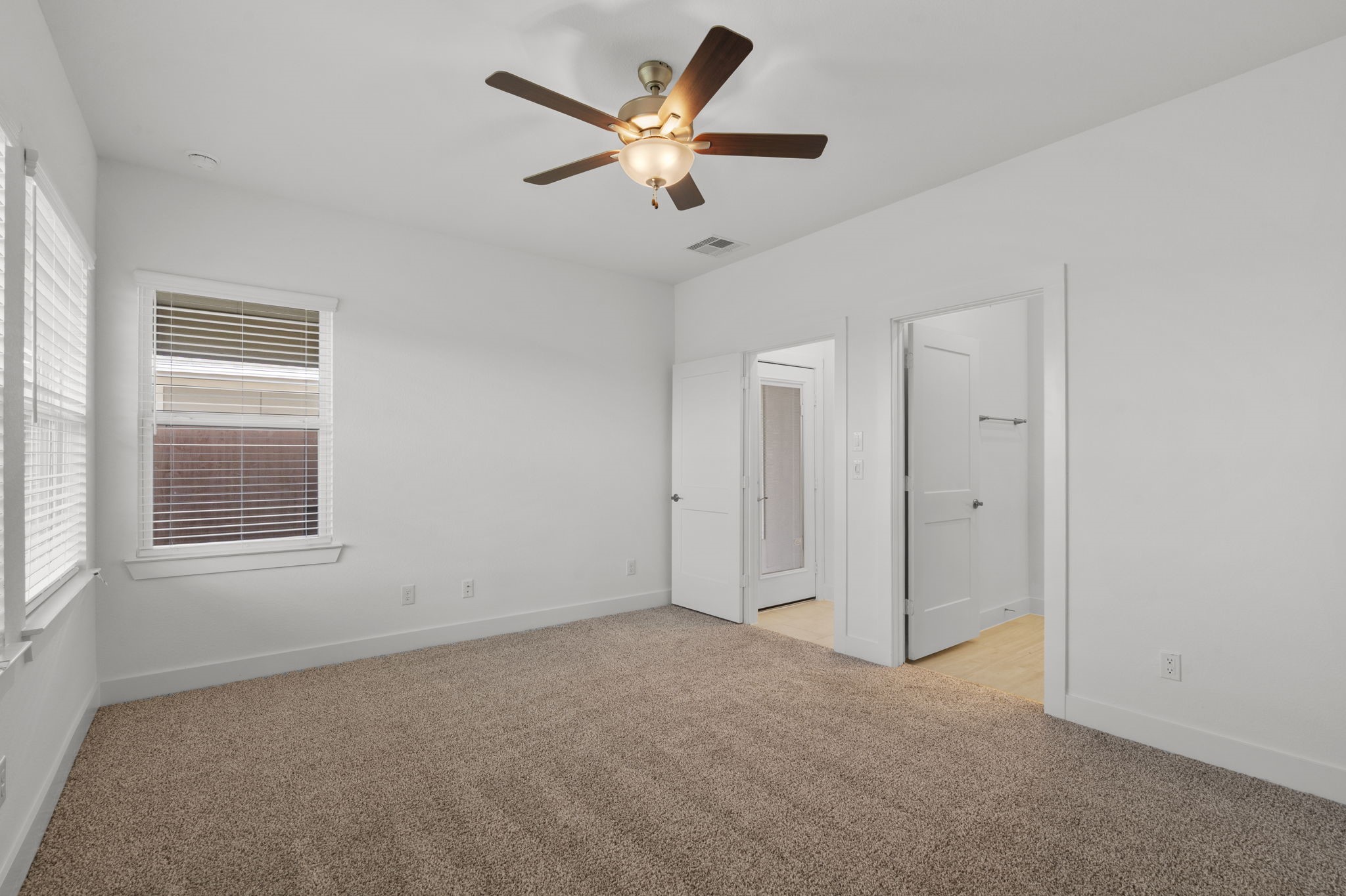 Photos are REPRESENTATIVE of the home /floor plan and are NOT of the actual home.  Selections, features, and room options vary.