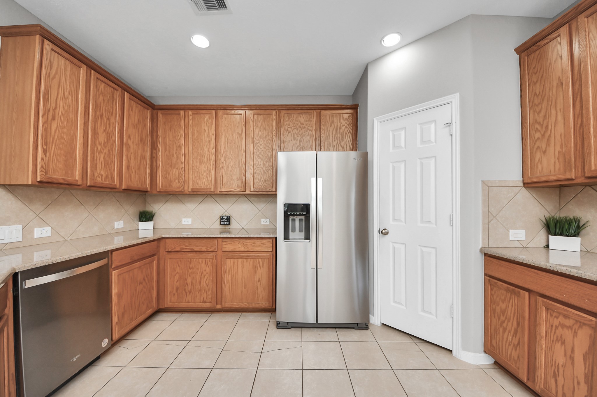 Stainless steel refrigerator conveys with the home