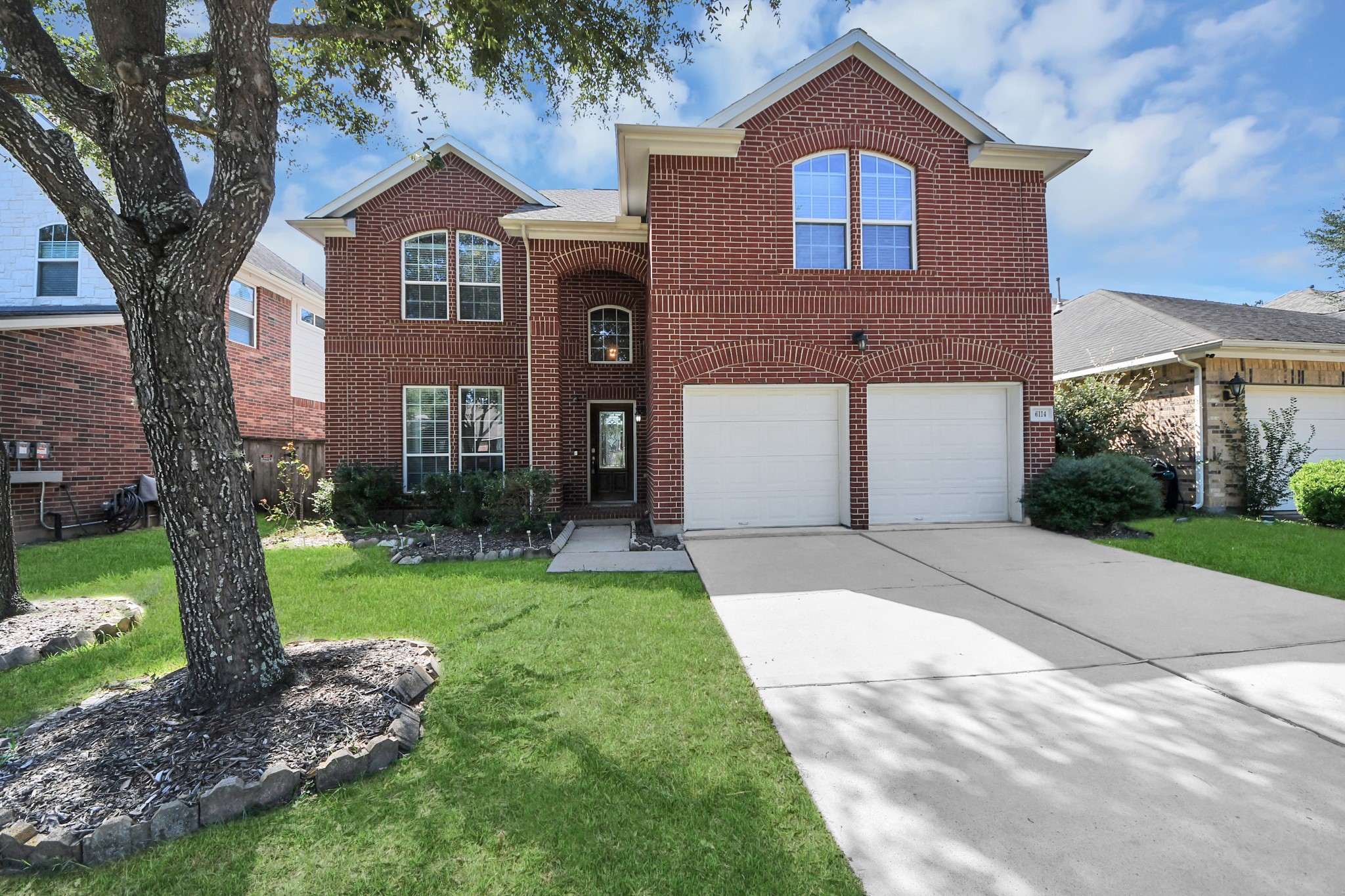 Welcome Home to 6114 Hollydale Ridge Lane!