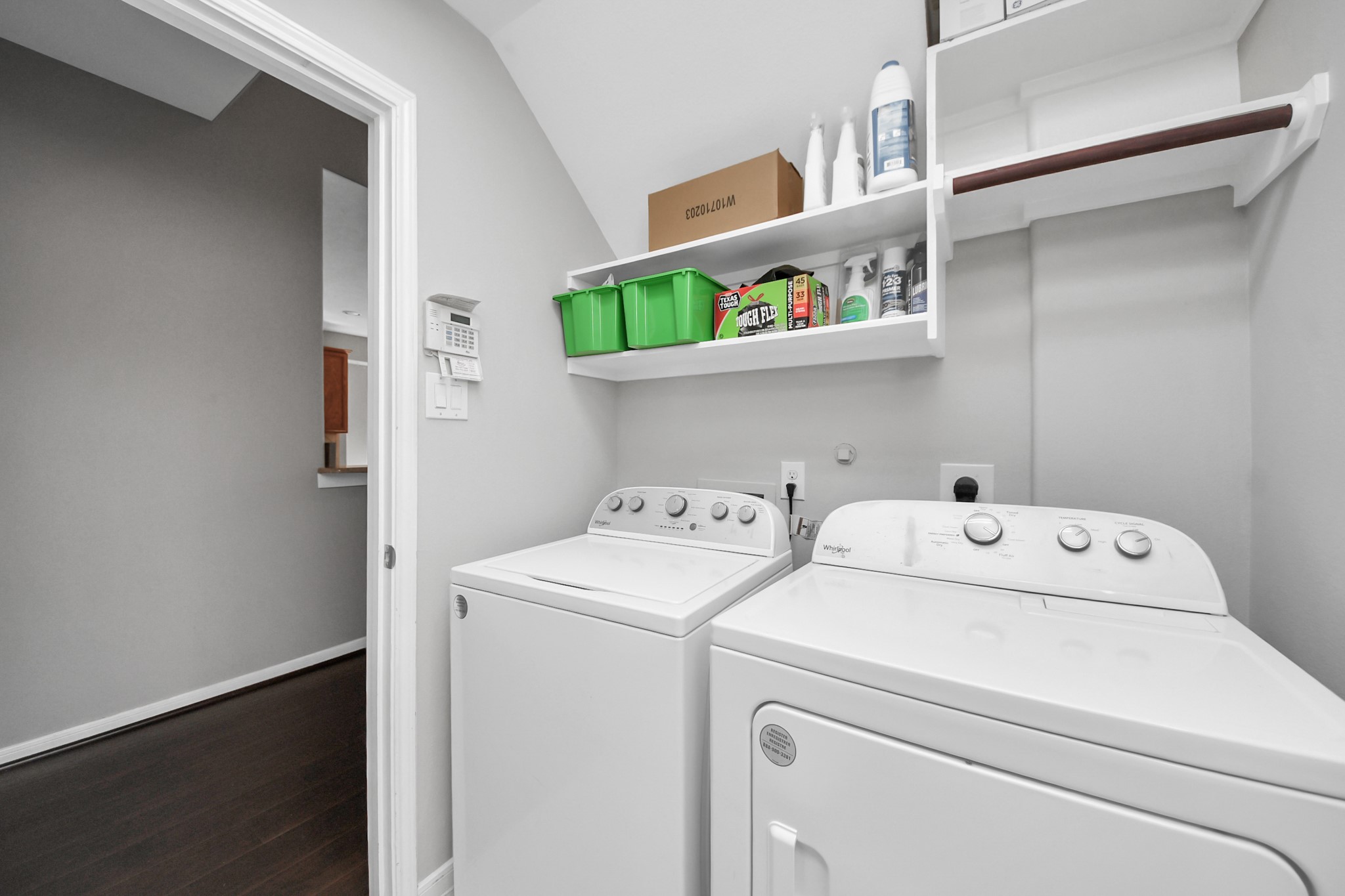 Washer and dryer convey with the home
