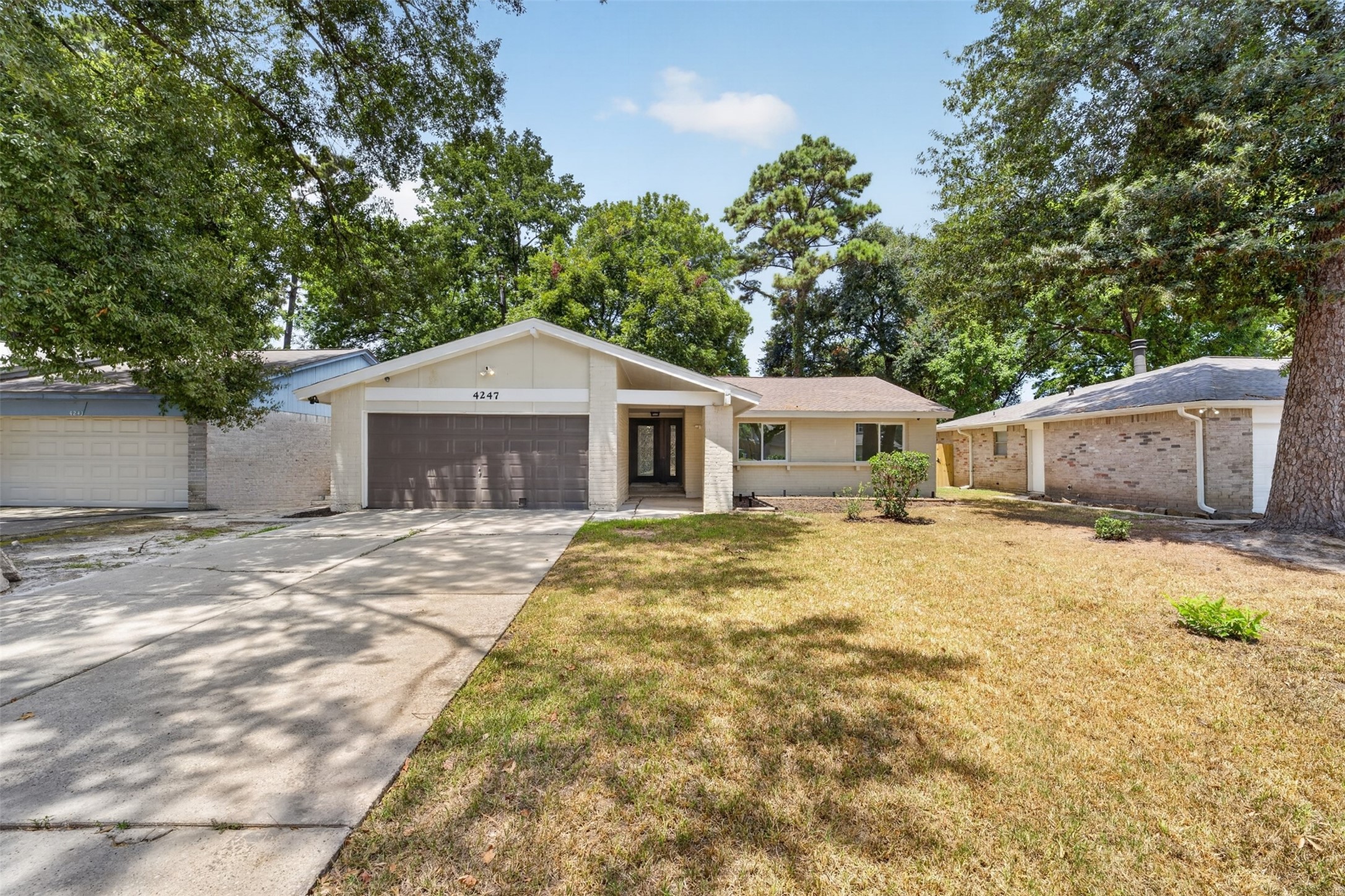 4247 Rosegate 4247 Rosegate