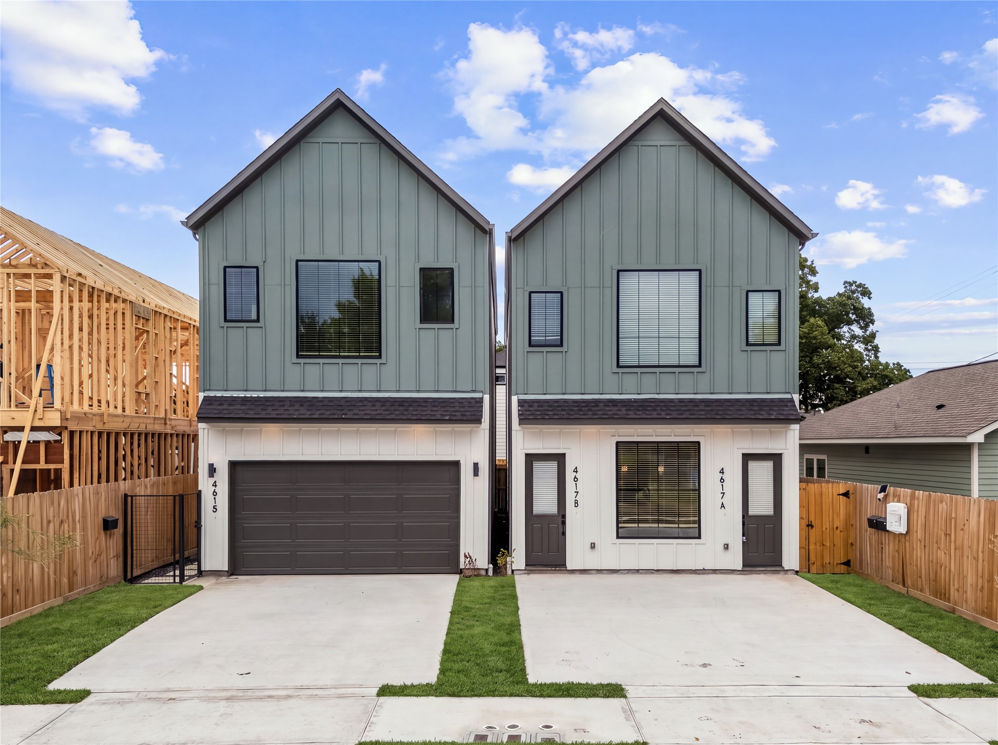 Welcoming front facade built for stylish, easy inner-loop living.