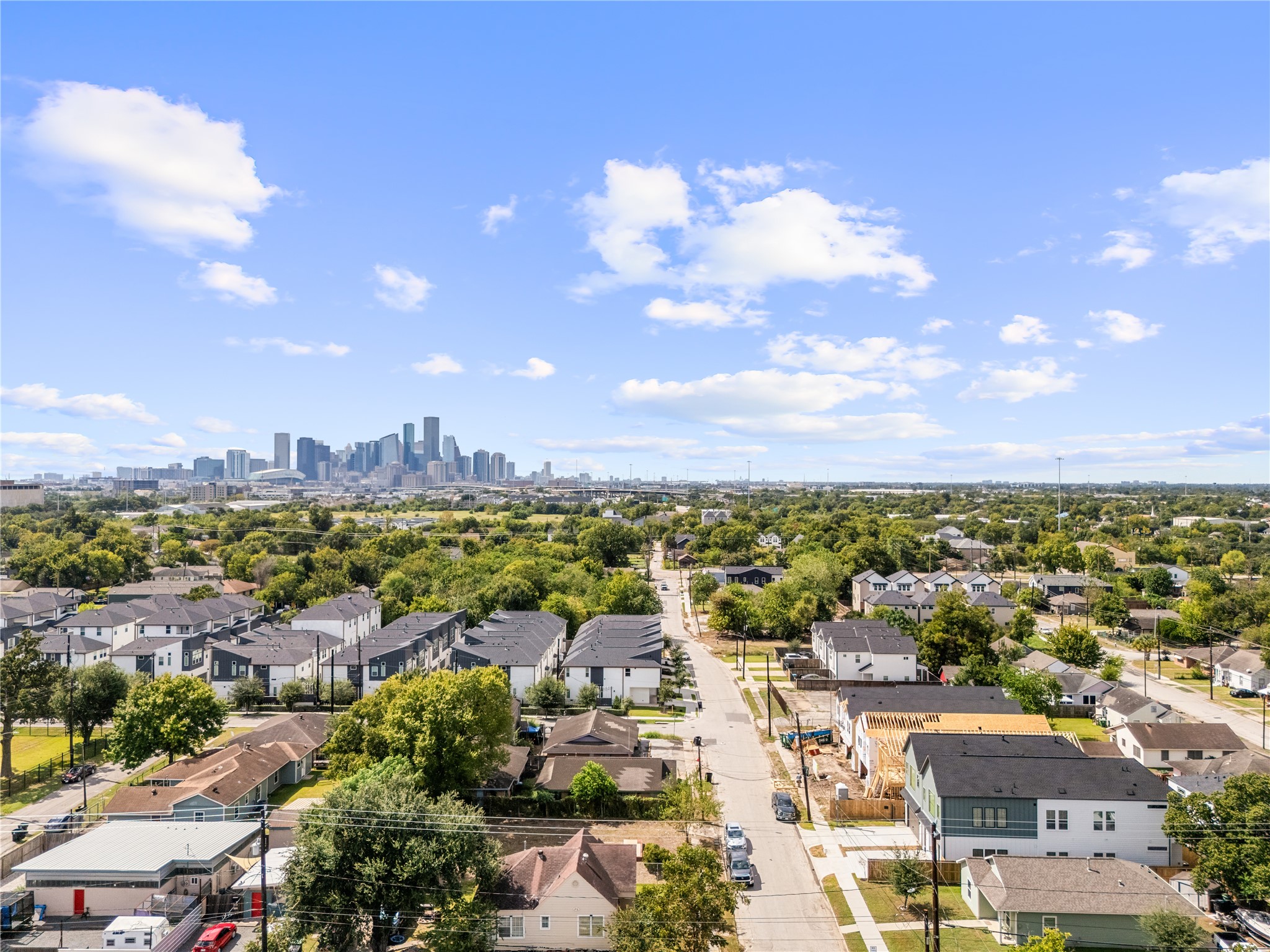 Exceptional location putting you minutes from the energy and convenience of Downtown.