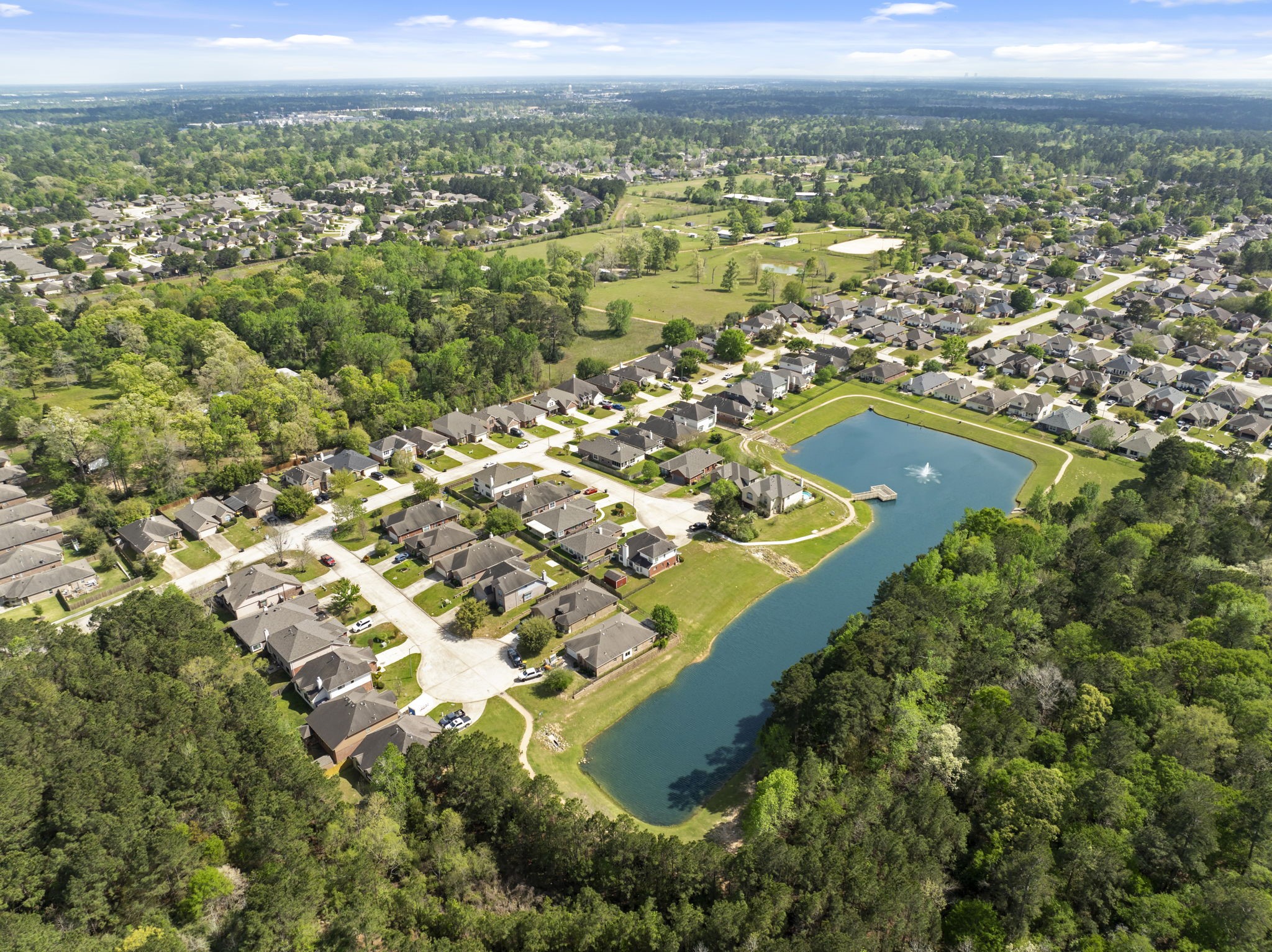 8022 N Tarrytown Crossing Drive, Conroe, TX 77304