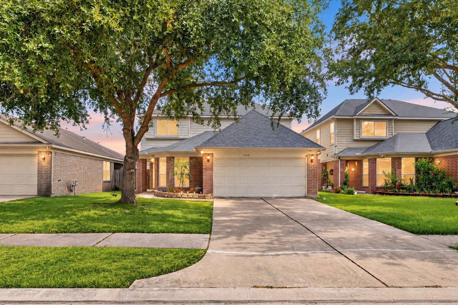 Beautiful 3-bedroom, 2.5-bath two-story home Beautiful 3-bedroom, 2.5-bath two-story home