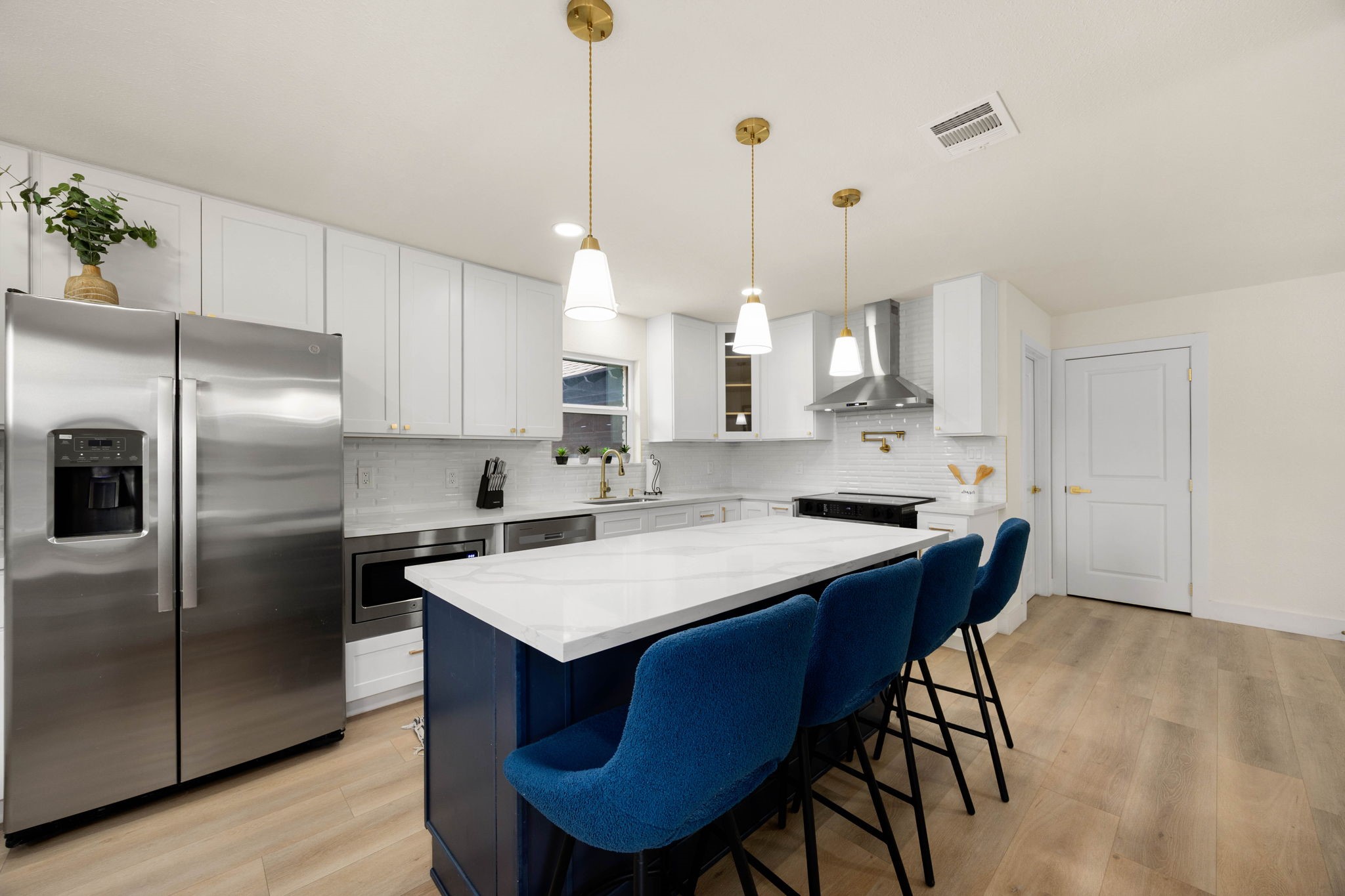 5519 W Bellfort Avenue, Houston, TX 77035