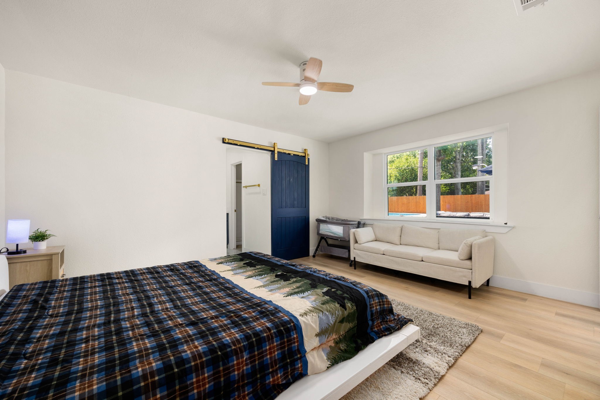5519 W Bellfort Avenue, Houston, TX 77035
