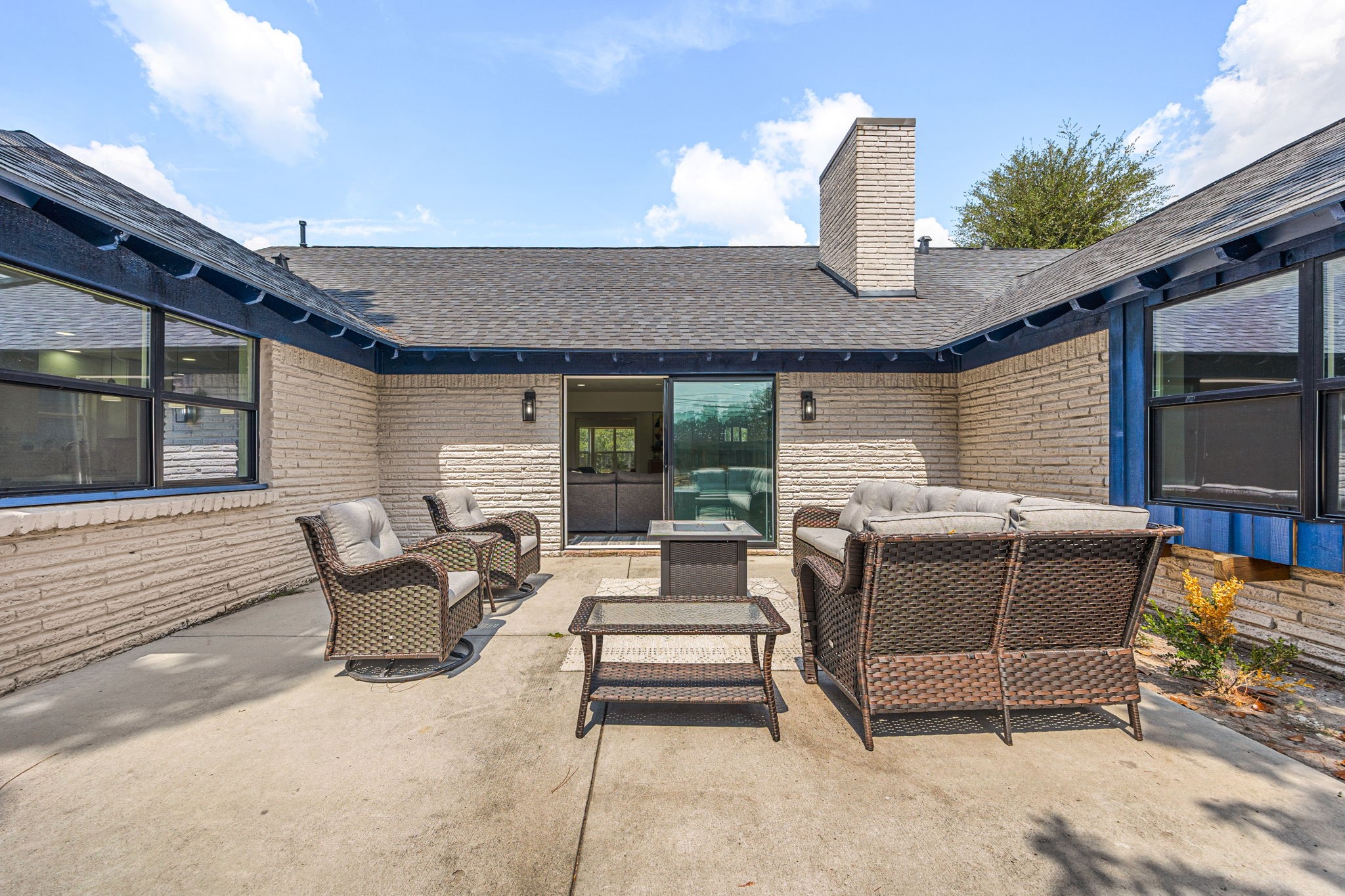 5519 W Bellfort Avenue, Houston, TX 77035